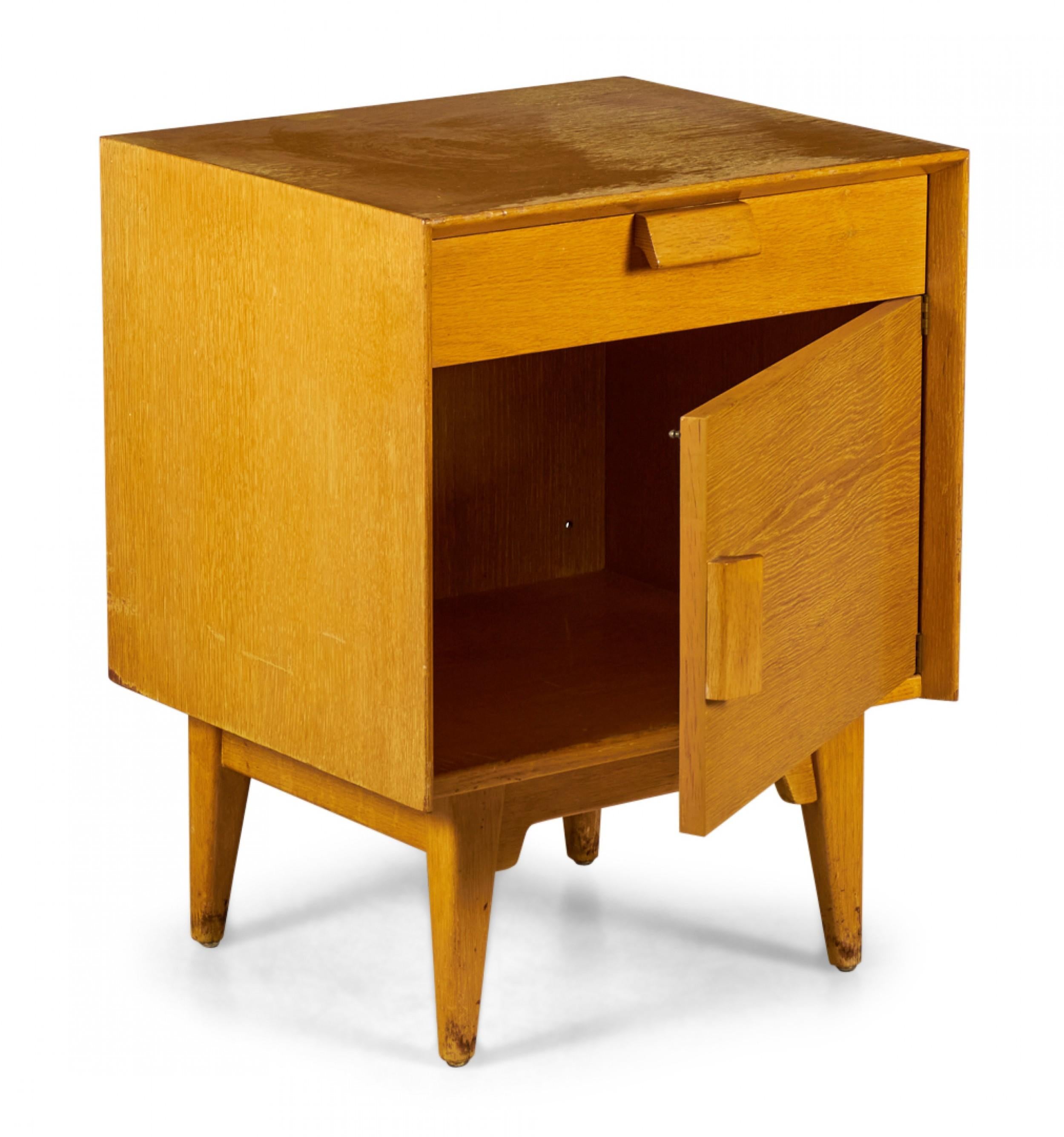 Pair of Jens Risom Danish Mid-Century Blond Oak Bedside Table / Commodes For Sale 5