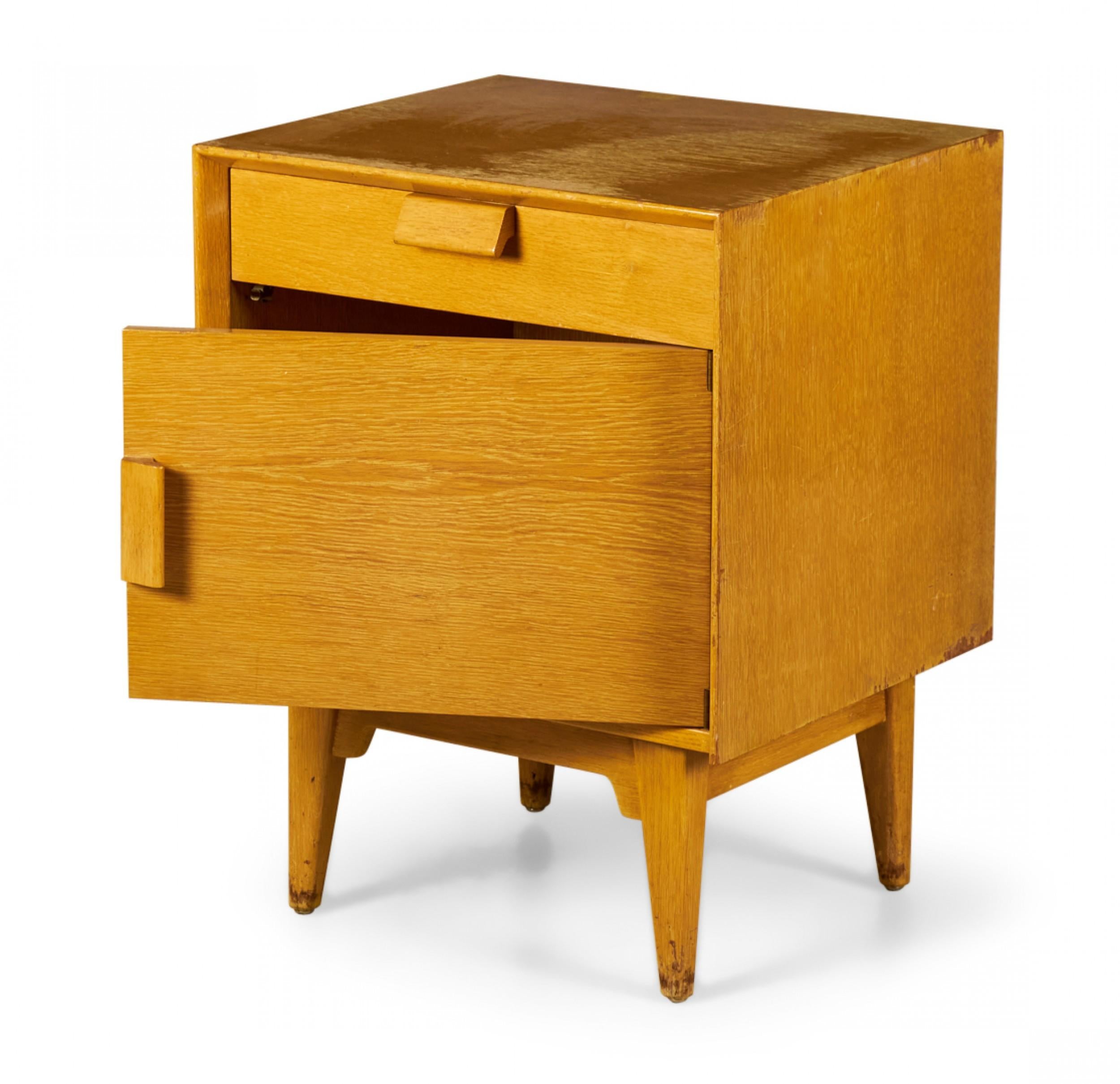 Pair of Jens Risom Danish Mid-Century Blond Oak Bedside Table / Commodes For Sale 6