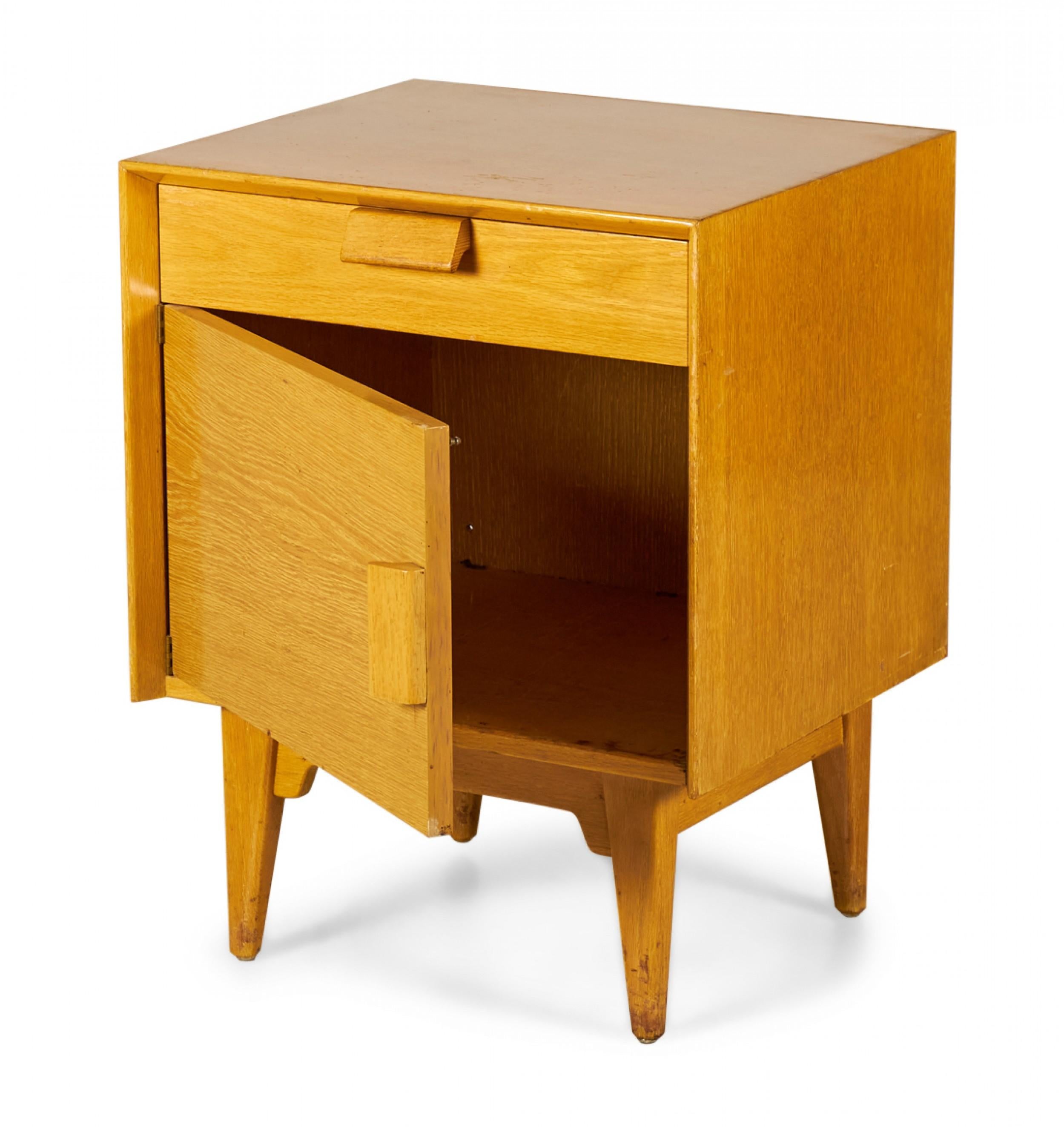 Pair of Jens Risom Danish Mid-Century Blond Oak Bedside Table / Commodes For Sale 11