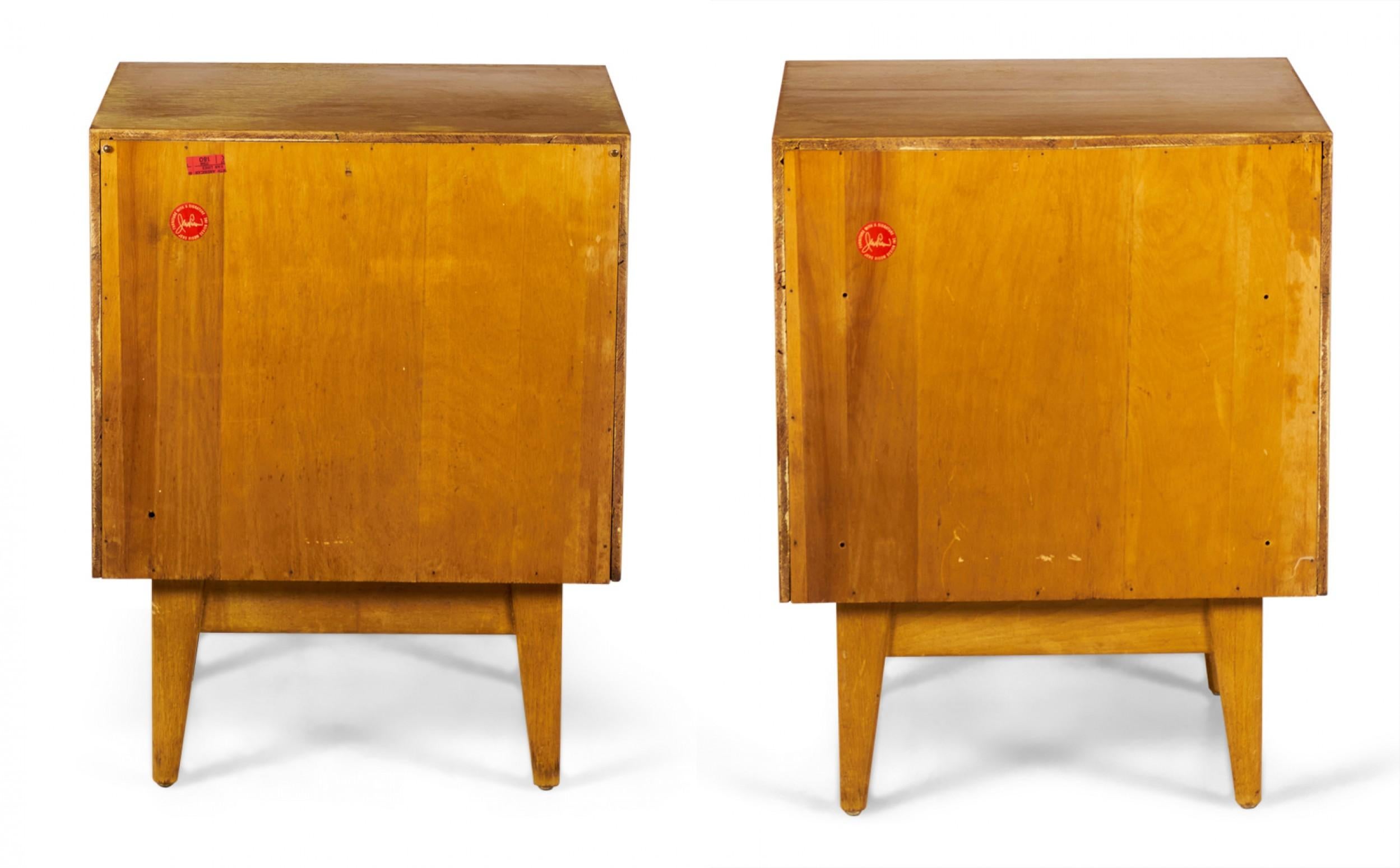 Wood Pair of Jens Risom Danish Mid-Century Blond Oak Bedside Table / Commodes For Sale