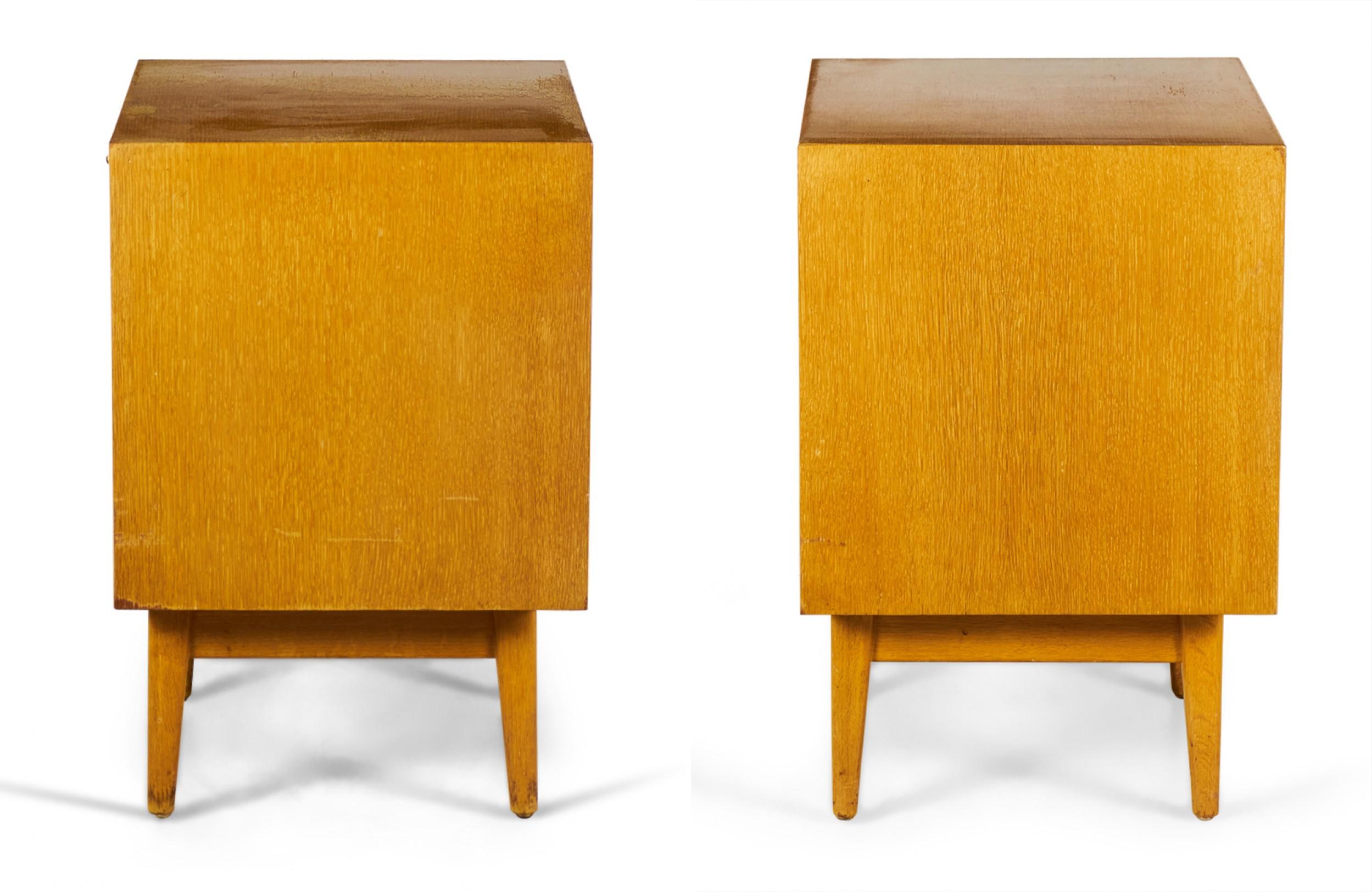 Pair of Jens Risom Danish Mid-Century Blond Oak Bedside Table / Commodes For Sale 2