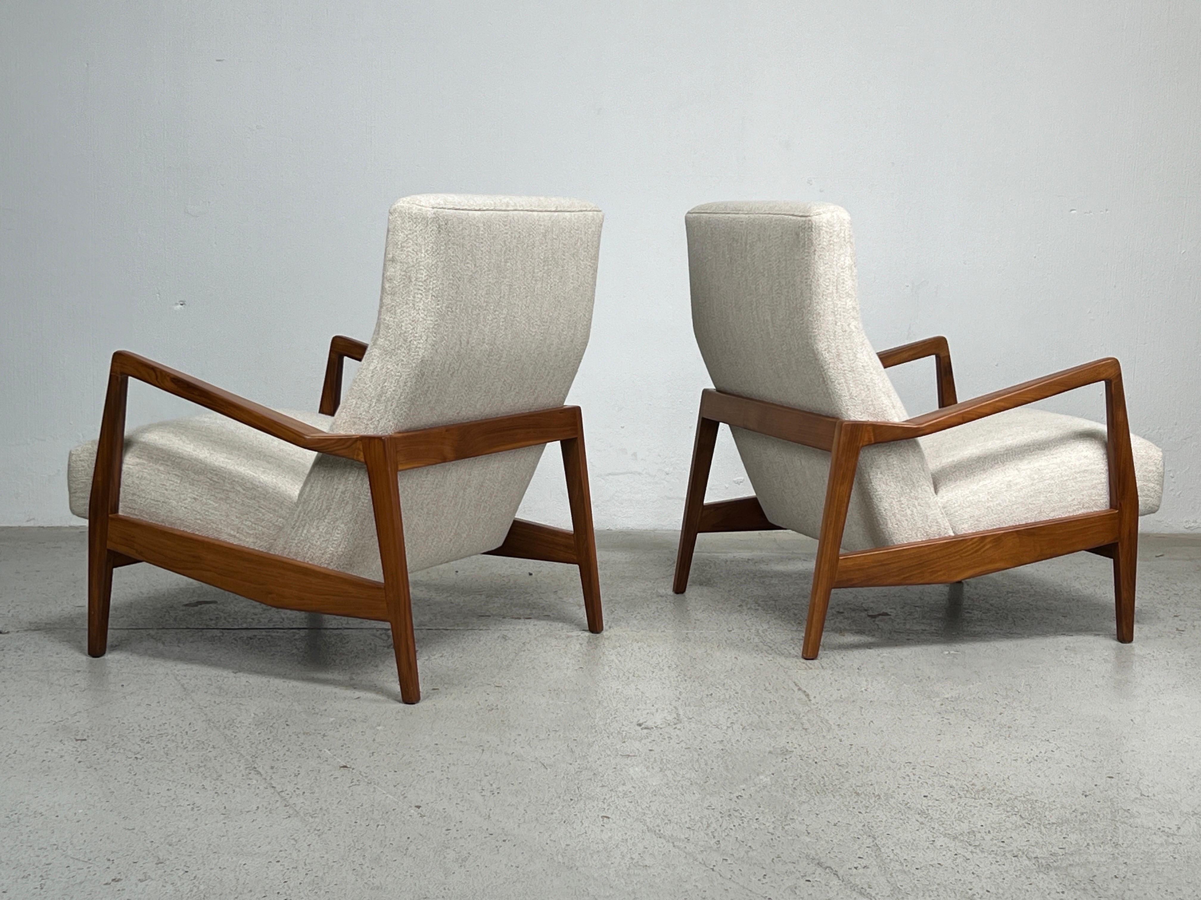 Pair of Jens Risom Lounge Chairs  For Sale 6
