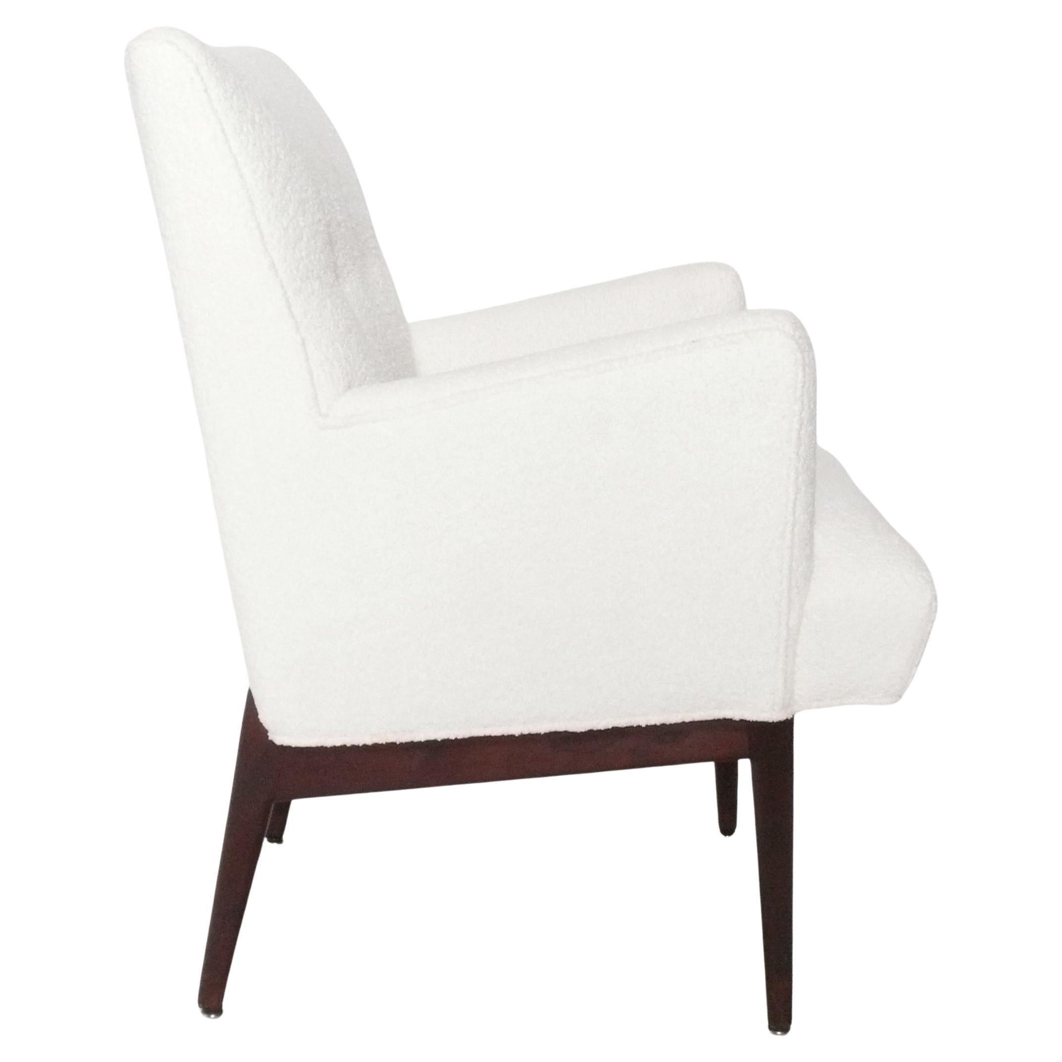 Mid-Century Modern Paire de chaises longues Jens Risom en tissu bouclé ivoire neuf en vente