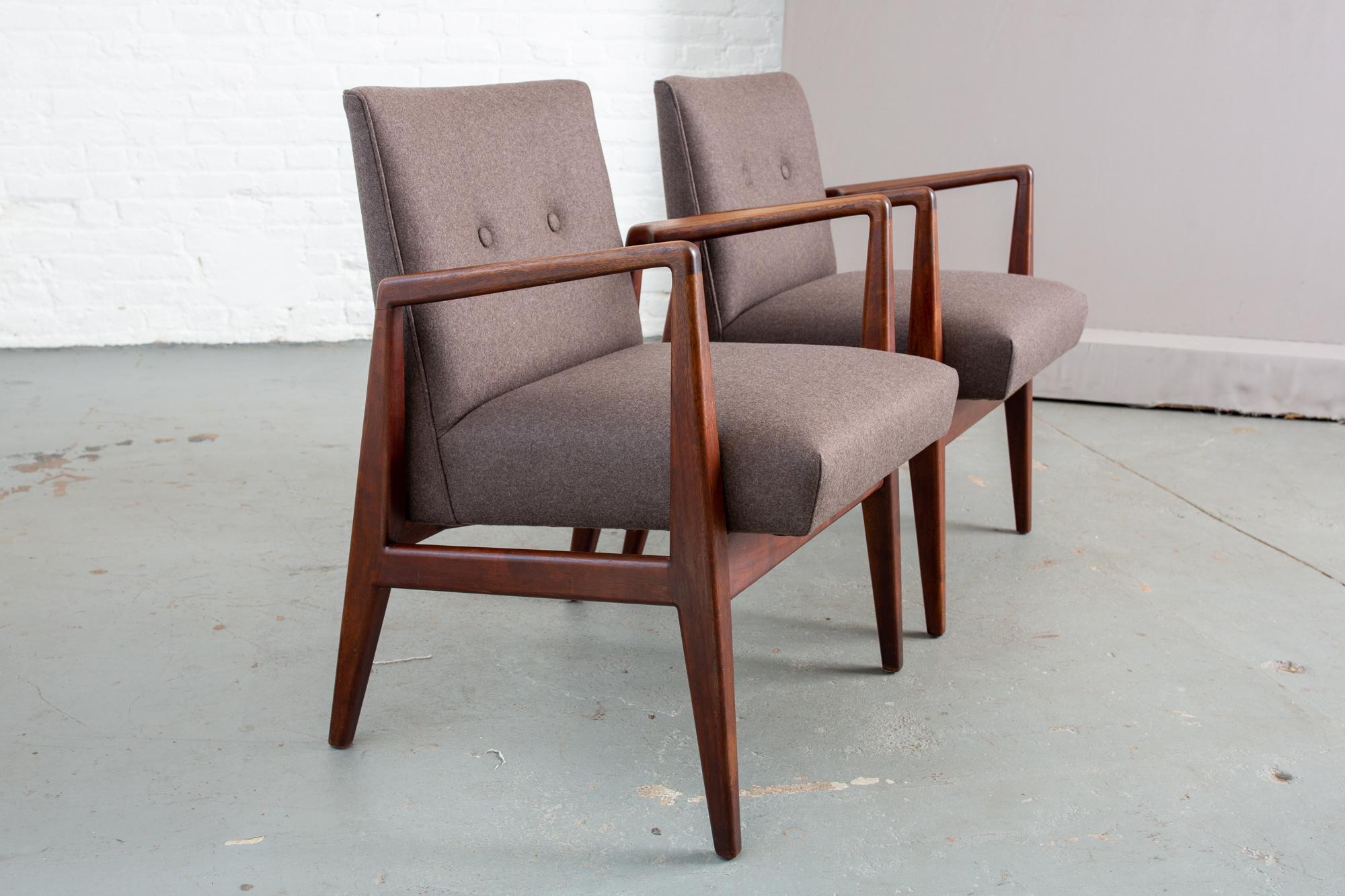 Wool Pair of Jens Risom Mid-Century Modern Armchairs For Sale