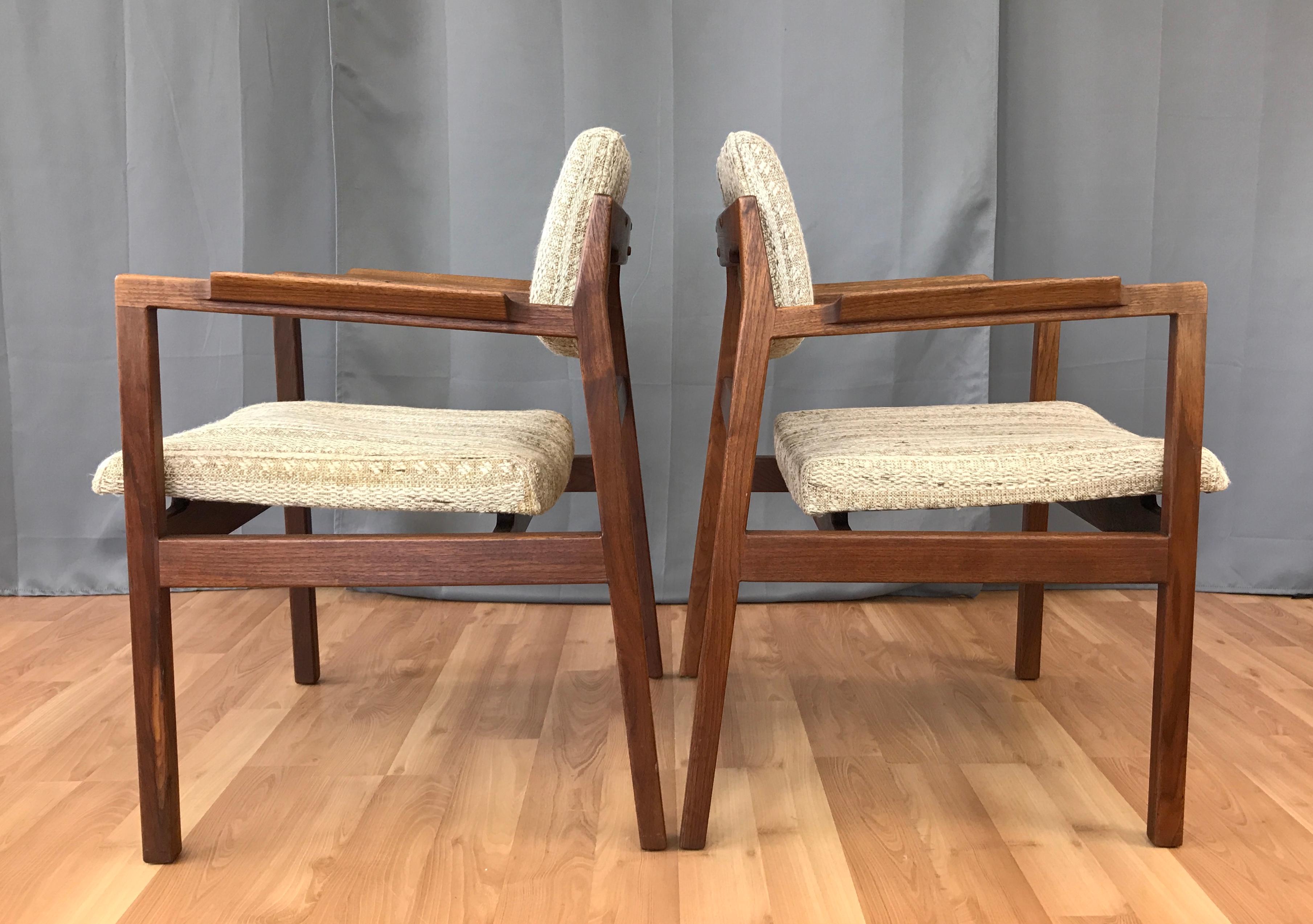 Pair of Jens Risom Walnut Arm Chairs Circa 1960s In Good Condition In San Francisco, CA