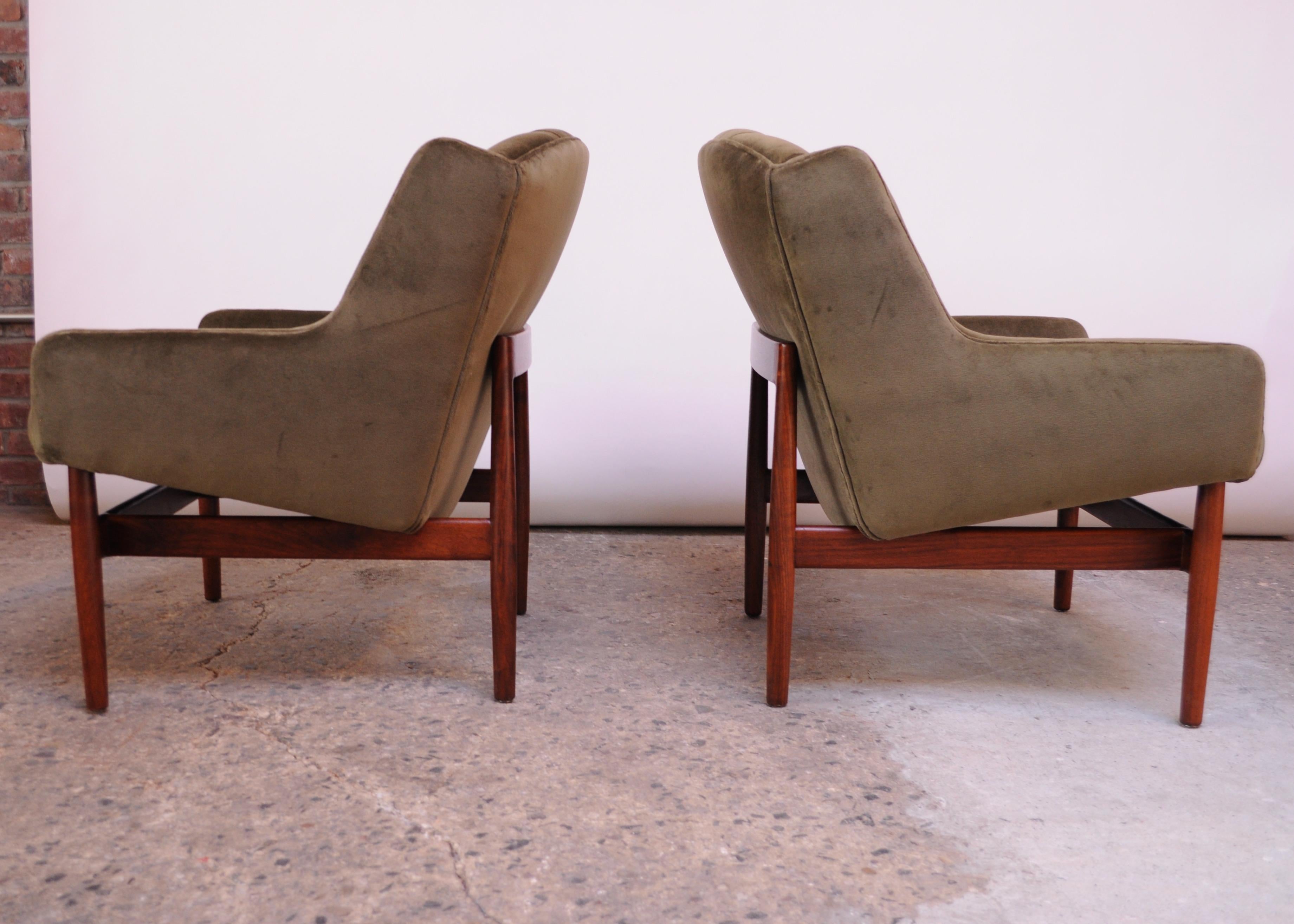 Pair of Jens Risom Model 2137 Walnut 