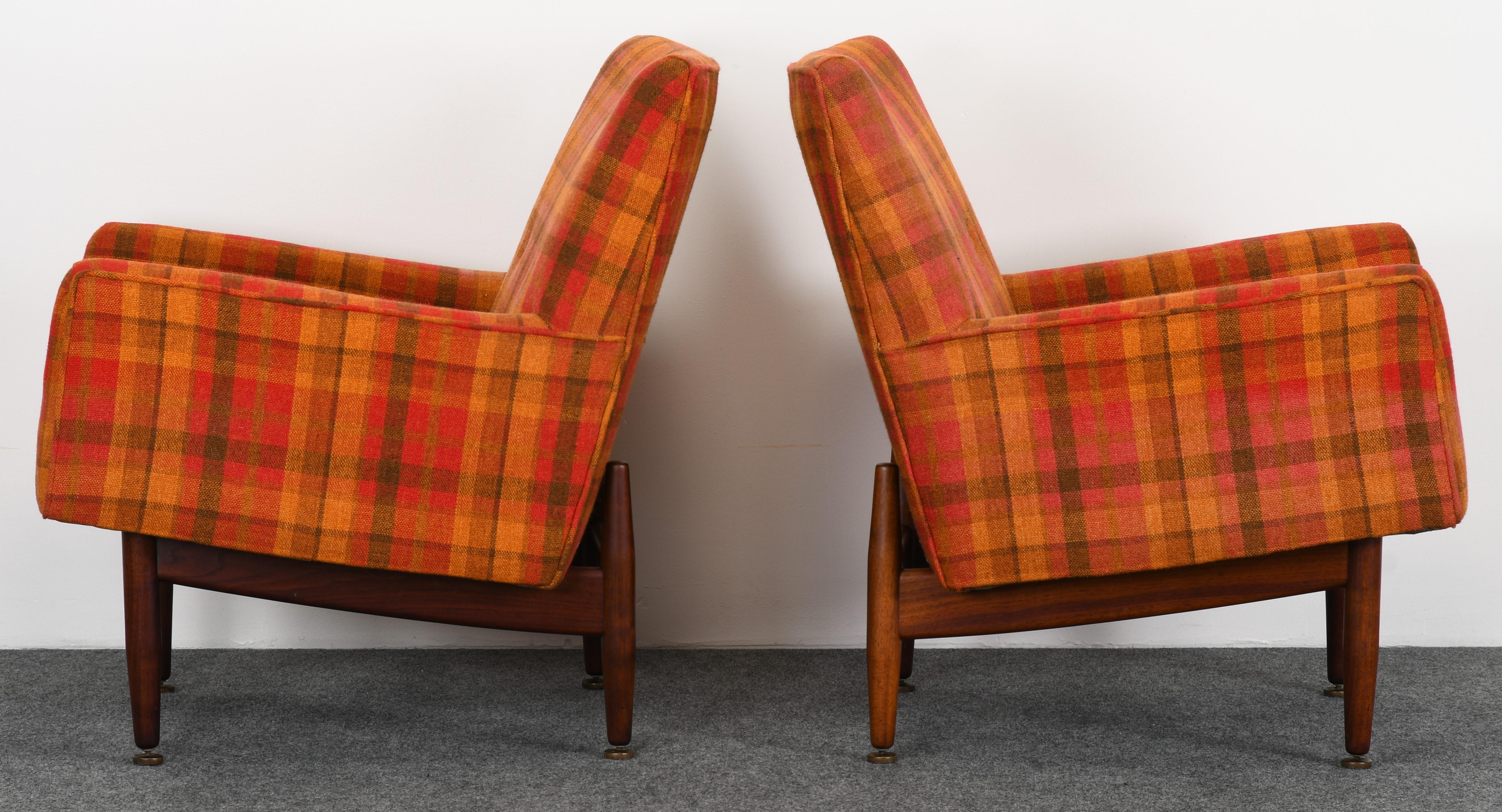 Pair of Jens Risom Walnut Lounge Chairs, 1953 3