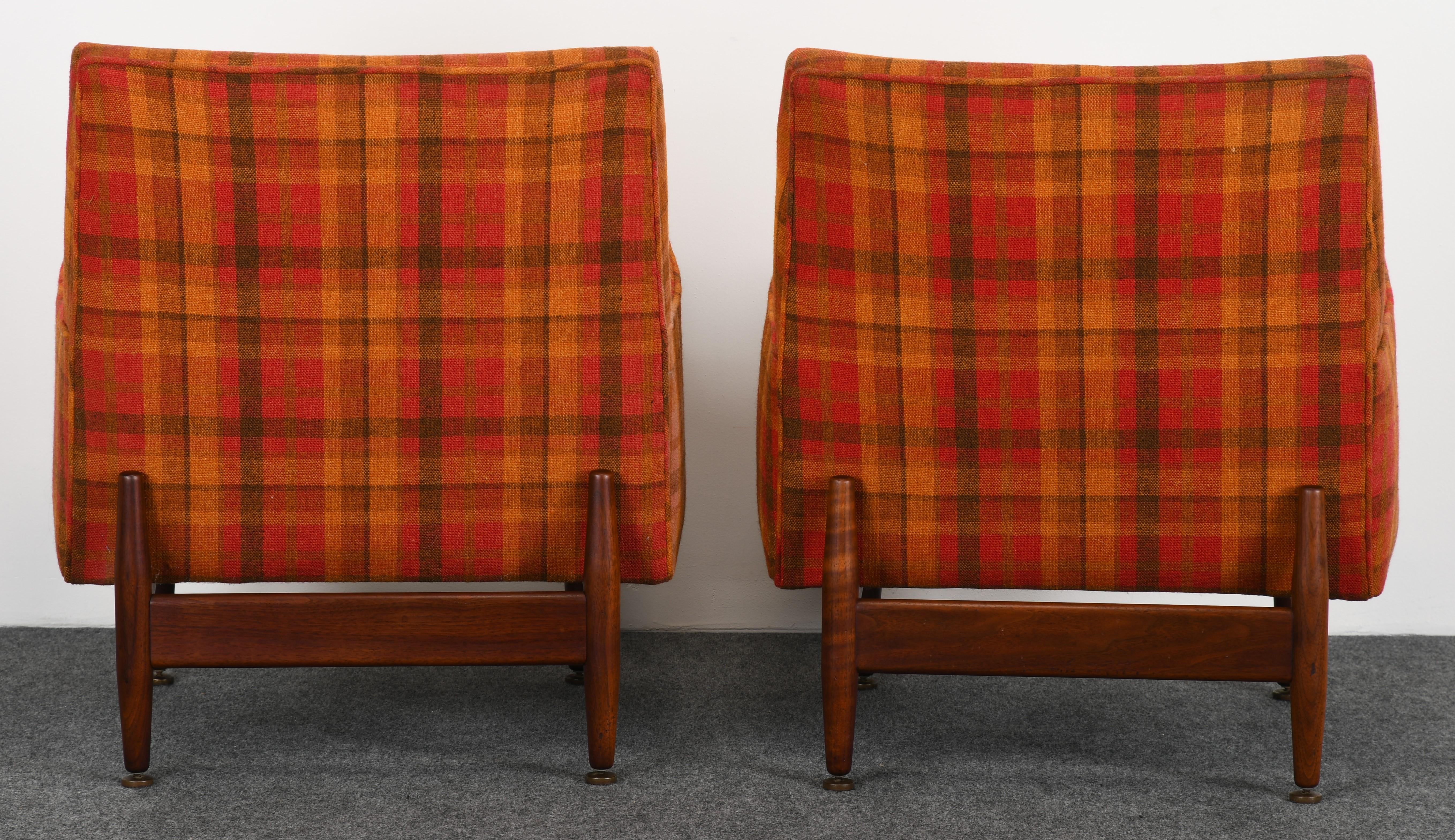 Upholstery Pair of Jens Risom Walnut Lounge Chairs, 1953