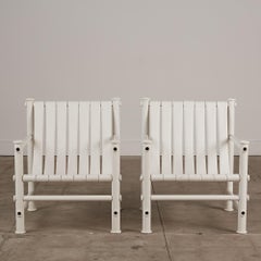 Ein Paar Jerry Johnson "Idyllwild"-Lounge-Stühle für draußen