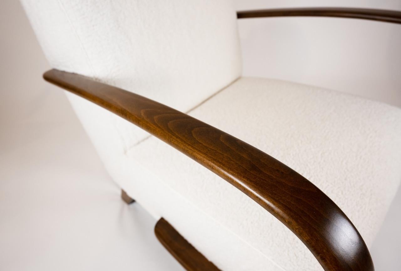 Mid-20th Century Pair of Jindřich Halabala Armchairs For Sale