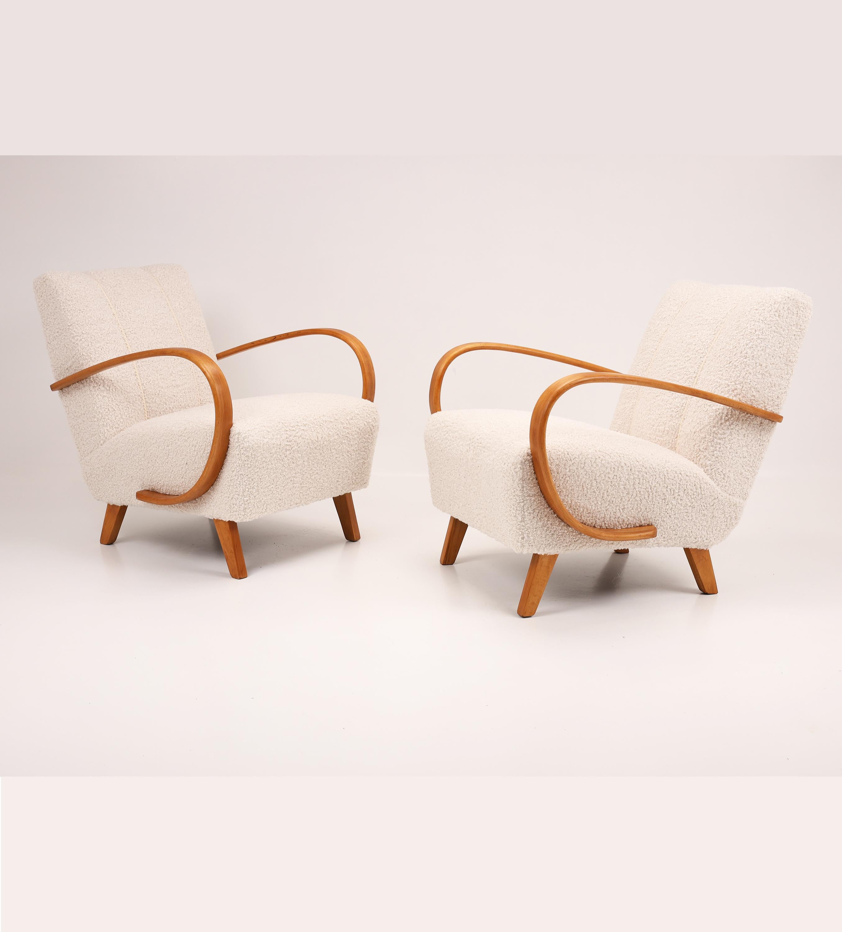 Ceco Pair of Jindřich Halabala Armchairs, Model H-410, Czechoslovakia, 1950s in vendita