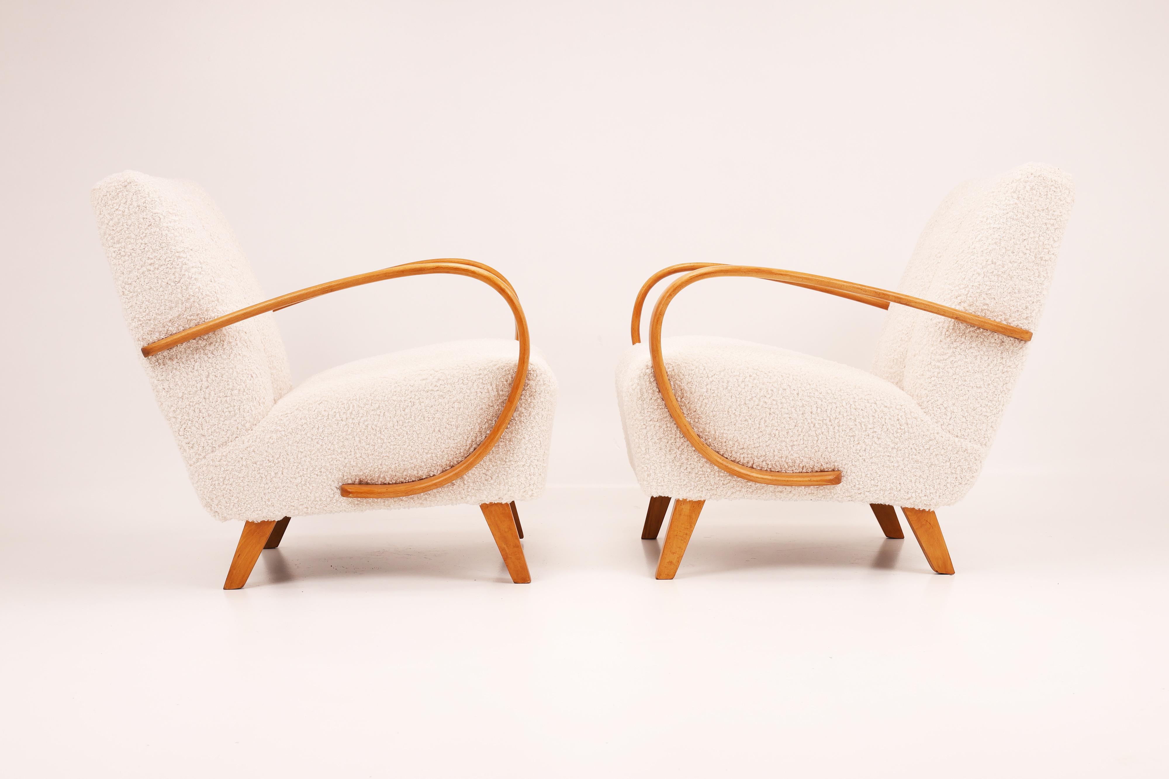 Pair of Jindřich Halabala Armchairs, Model H-410, Czechoslovakia, 1950s in vendita 4