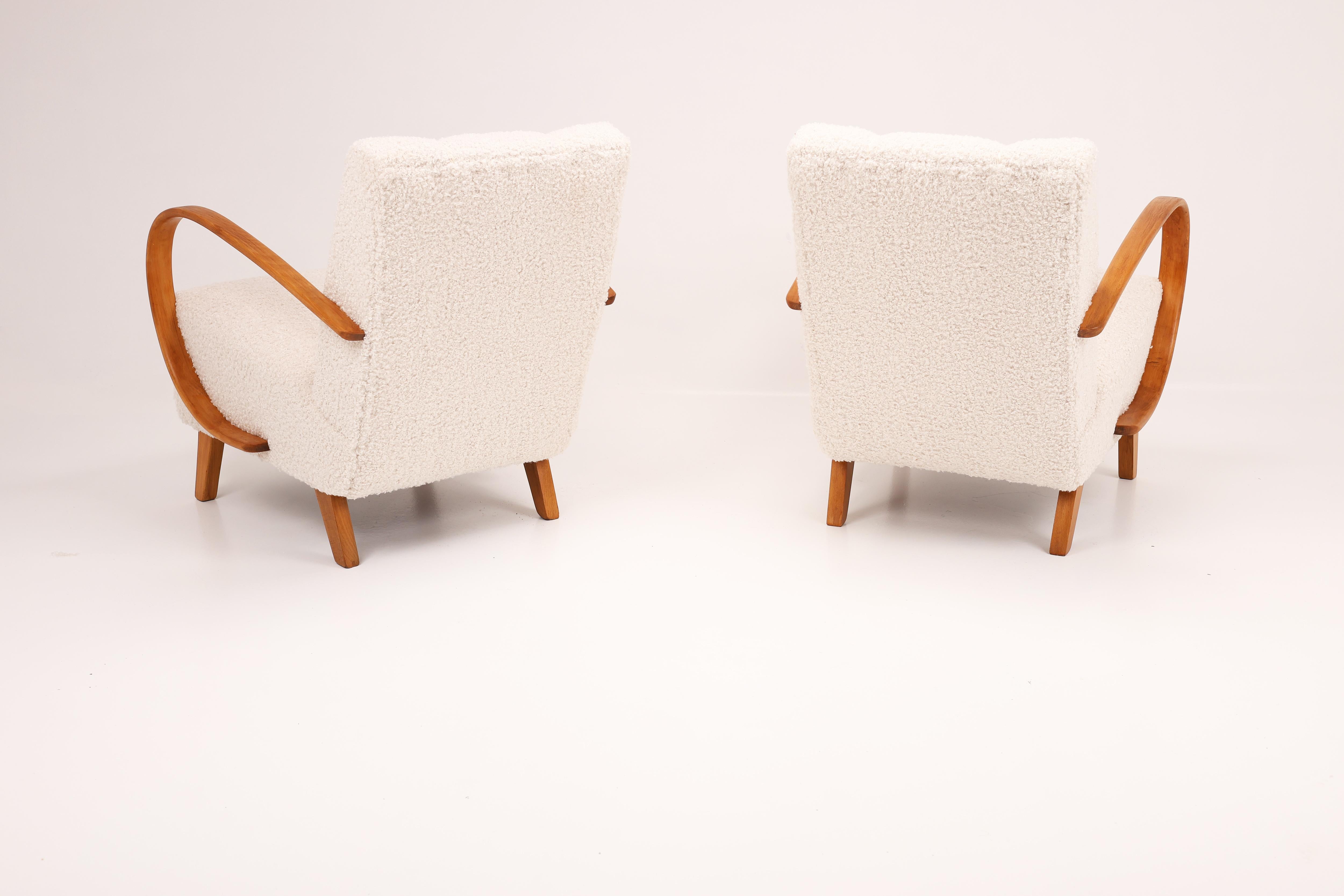 Pair of Jindřich Halabala Armchairs, Model H-410, Czechoslovakia, 1950s in vendita 6