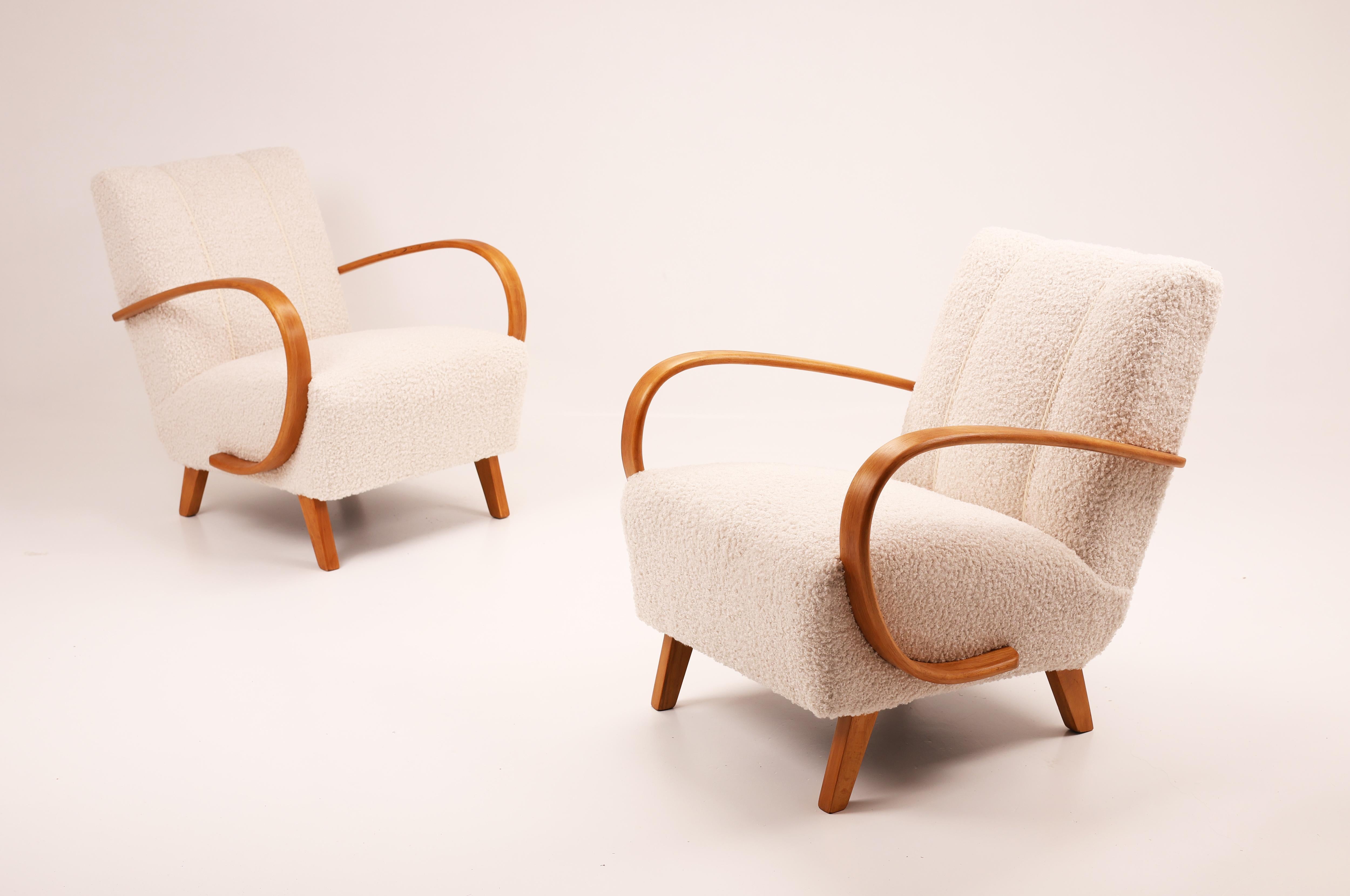 Pair of Jindřich Halabala Armchairs, Model H-410, Czechoslovakia, 1950s in vendita 8