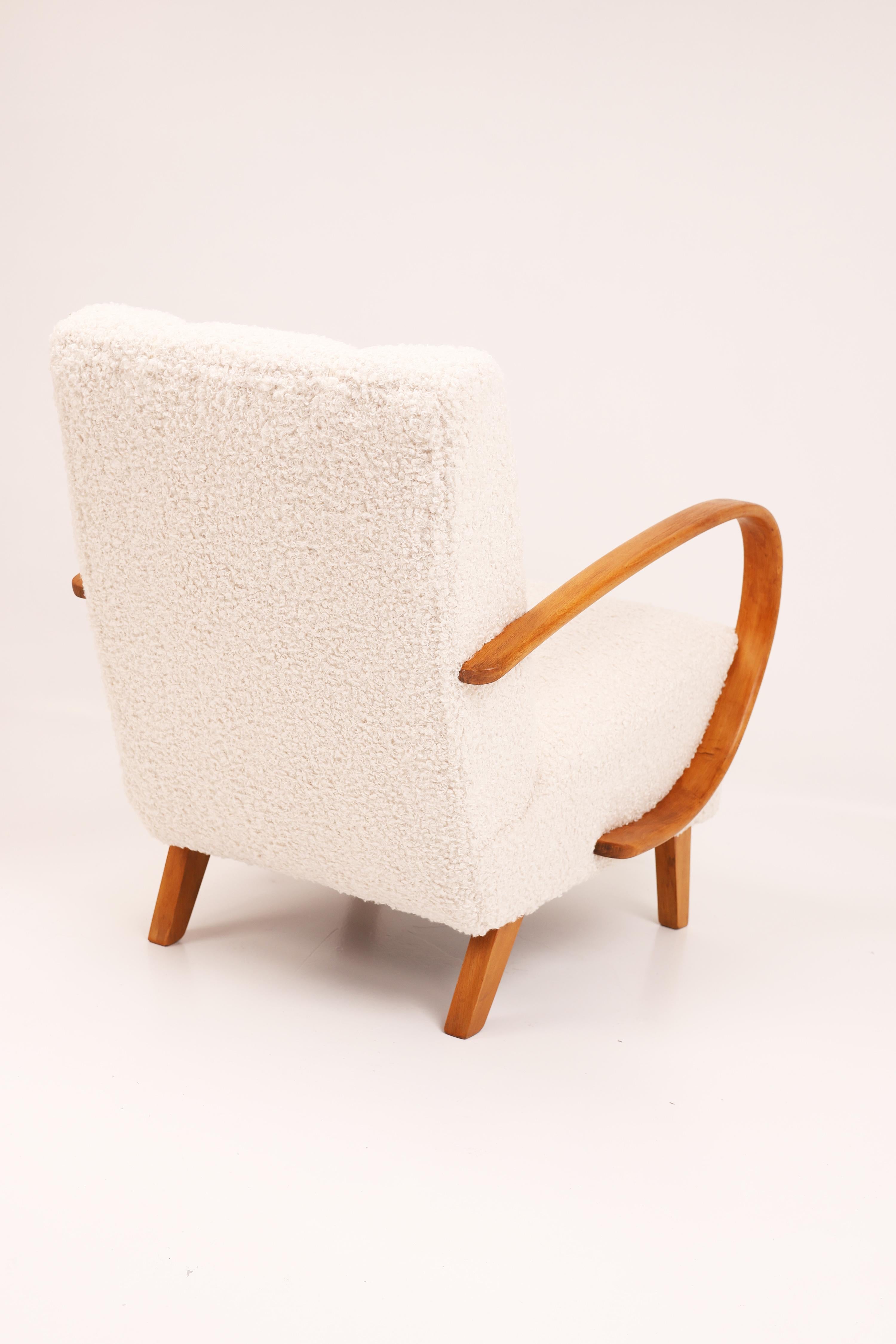 Pair of Jindřich Halabala Armchairs, Model H-410, Czechoslovakia, 1950s In condizioni buone in vendita a Stahnsdorf, DE