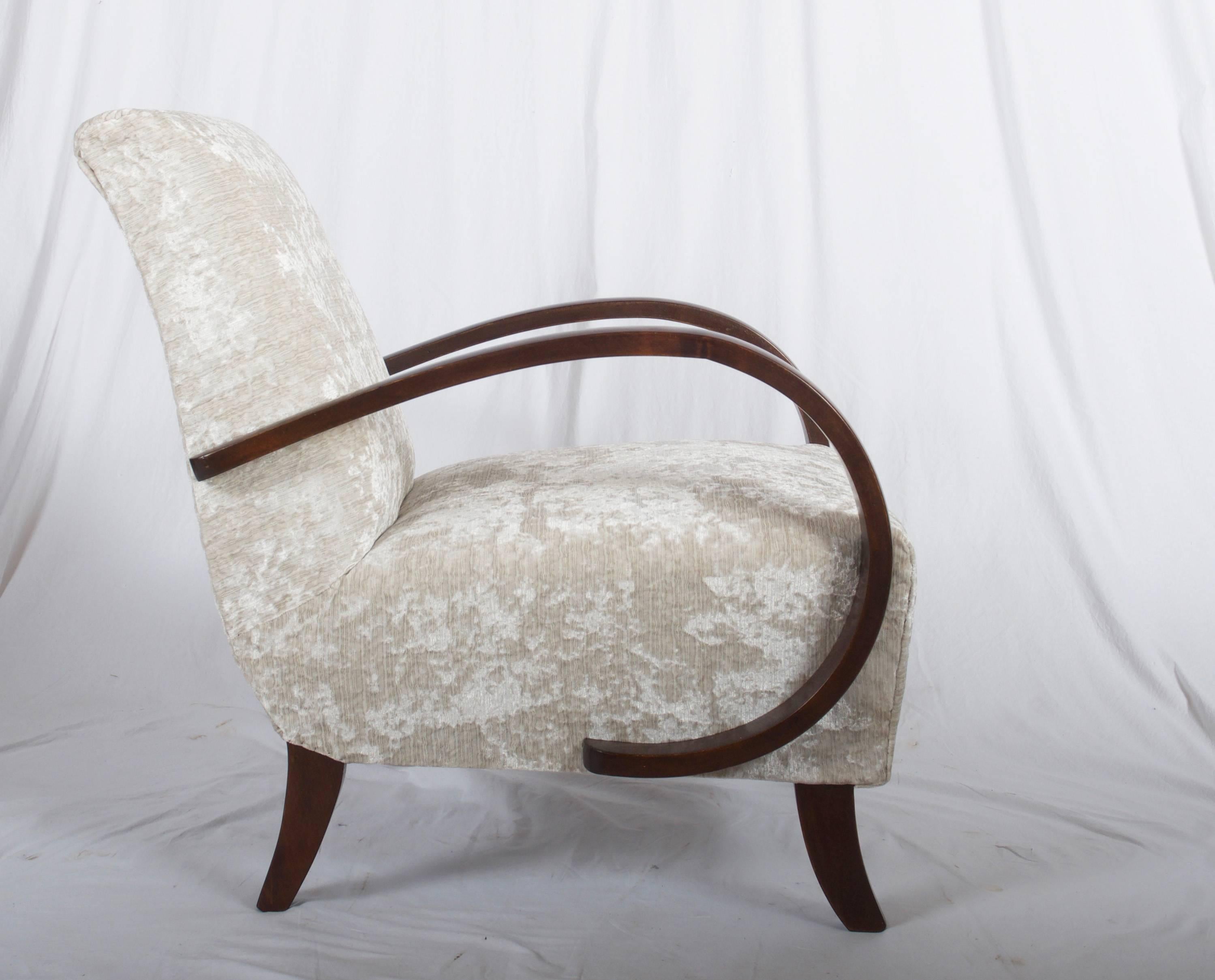 Milieu du XXe siècle Paire de fauteuils Art Déco Jindrich Halabala en vente