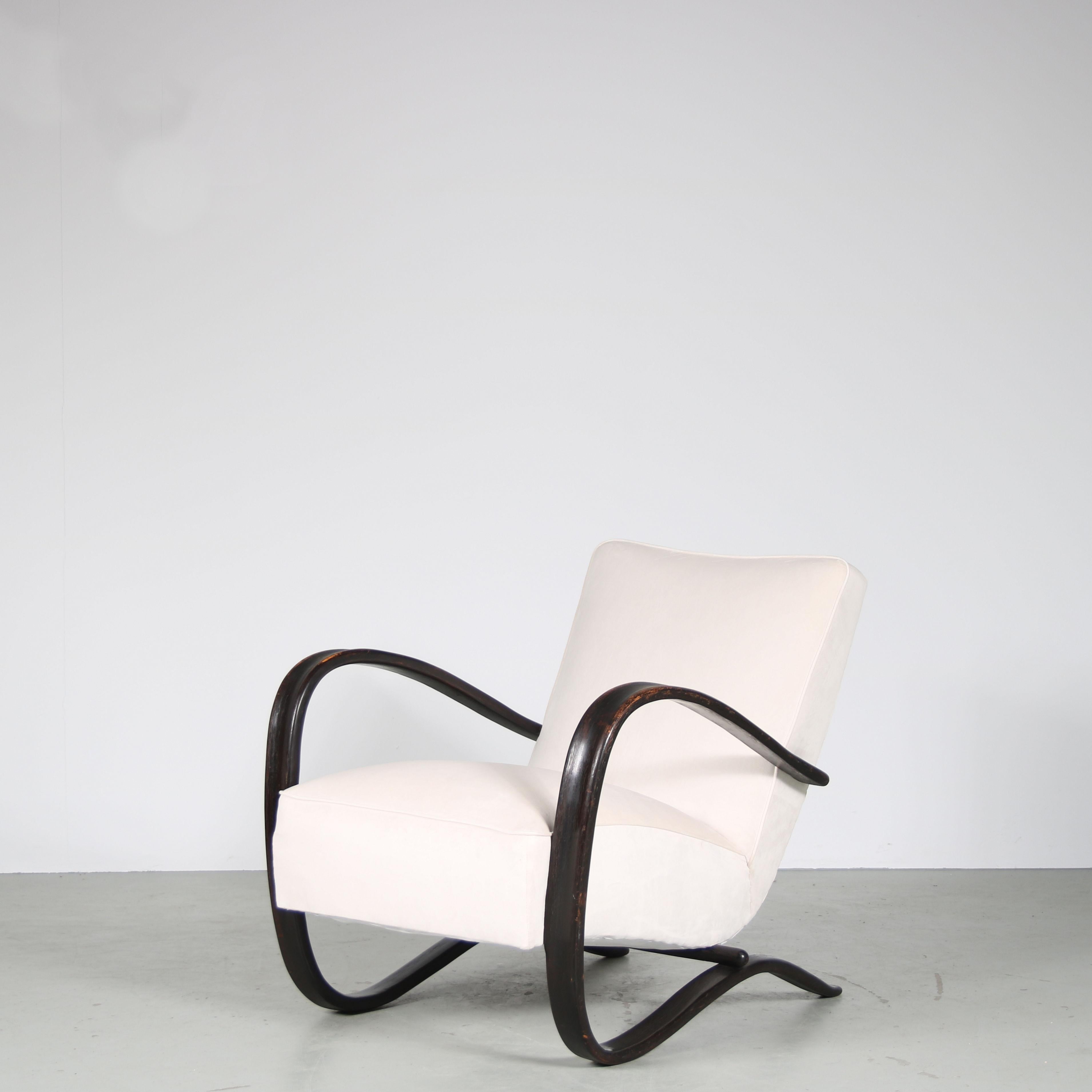 Pair of Jindrich Halabala Lounge Chairs for Up Zavody from Czech, 1930 1