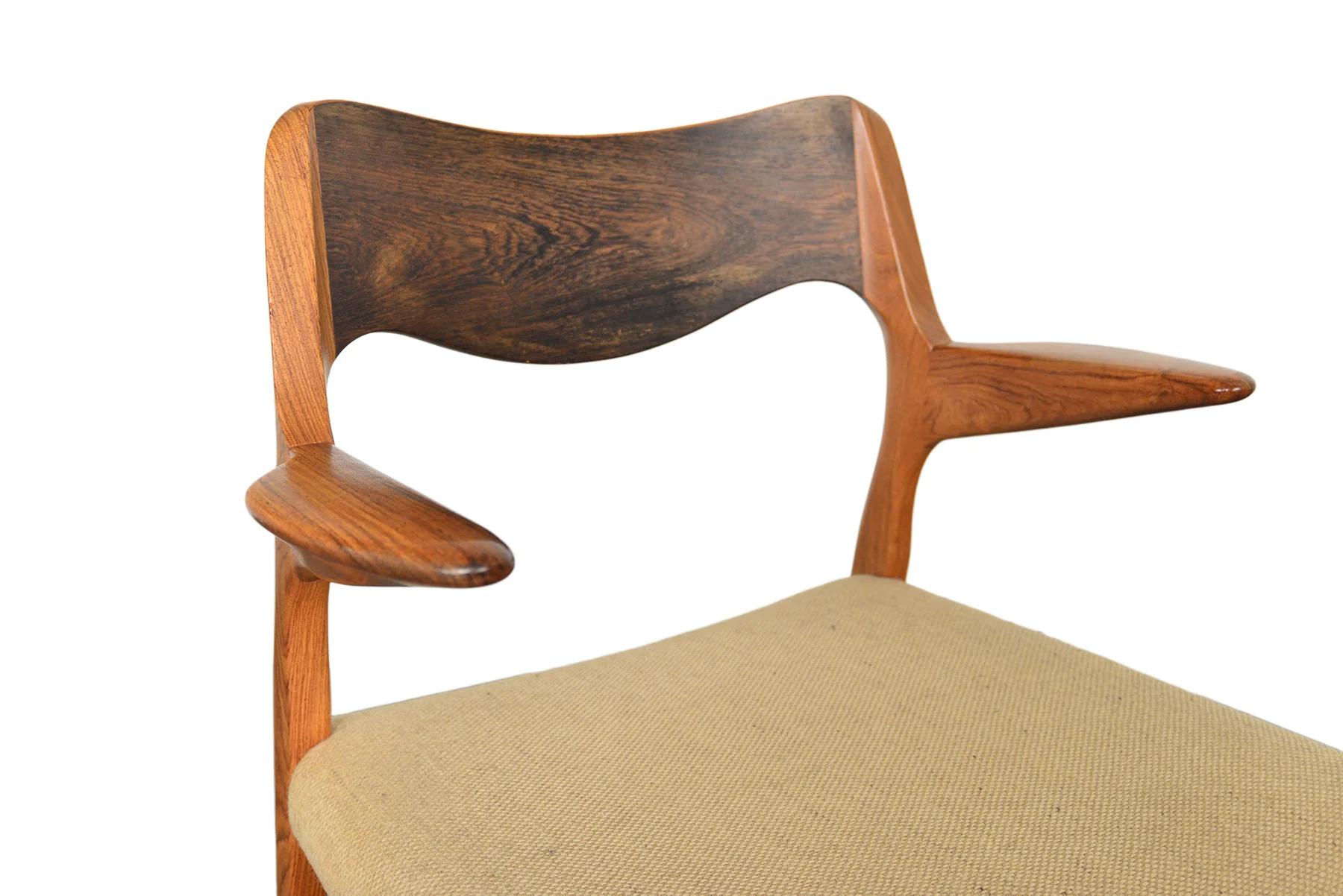 Wool Pair of j.l. Møller Model 55 Dining Armchairs in Rosewood For Sale
