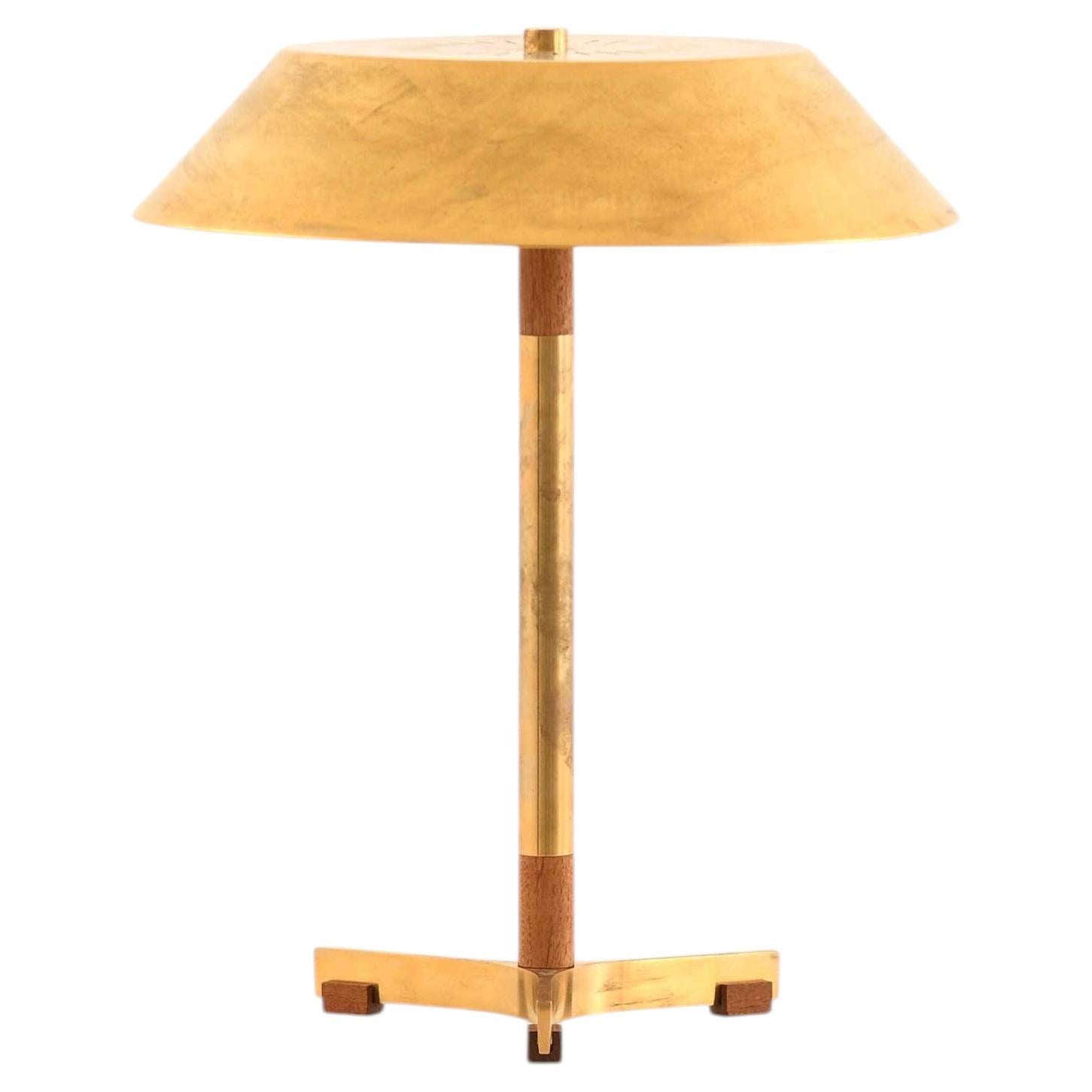 Paire de lampes de table « Jo Hammerborg » en laiton et teck, signées Fog & Mørup, années 1950