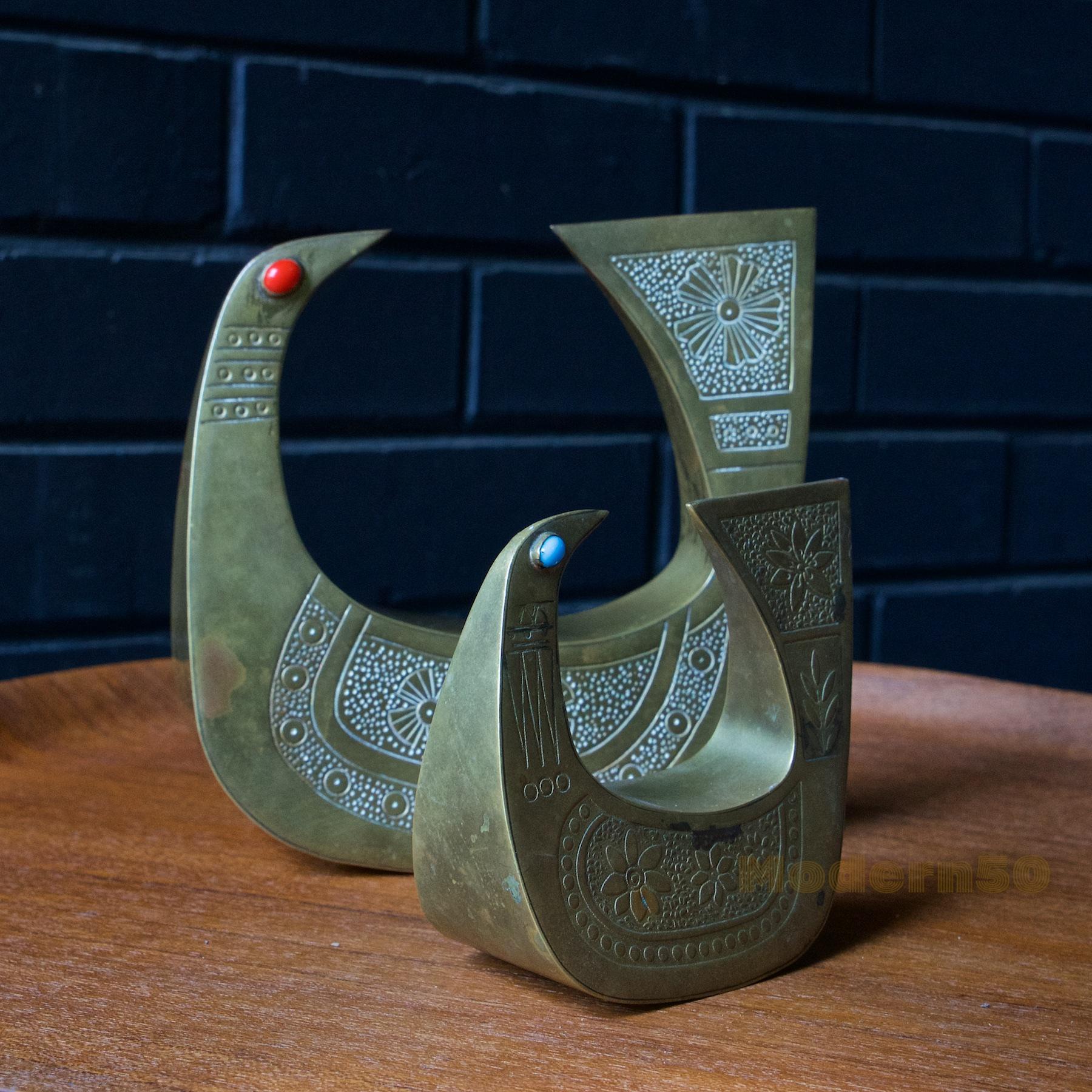 Mid-Century Modern Pair of Joaquin Taller Tinta Ecuador Gemstone Birds Art Craftsman MCM Sculpture