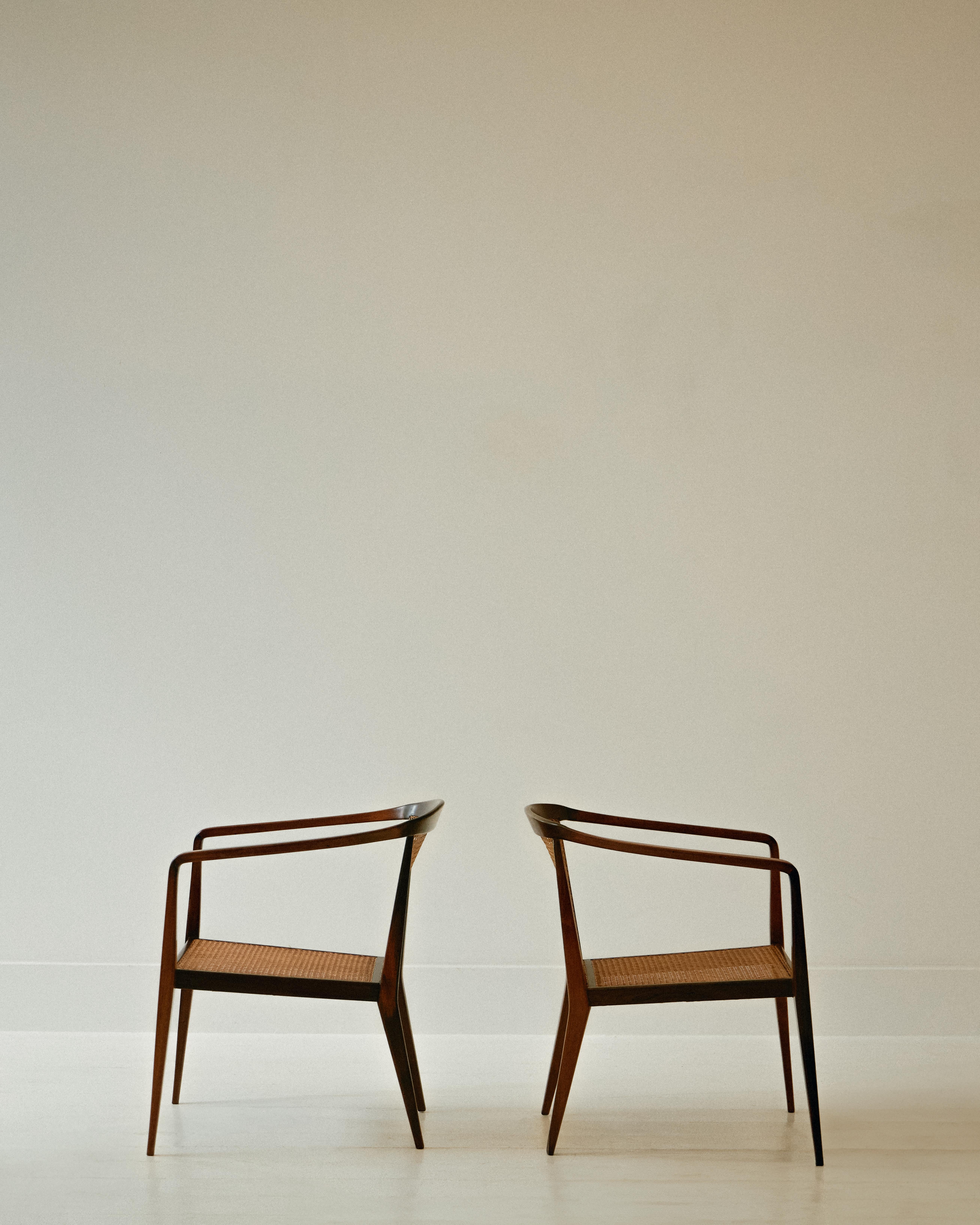 Mid-Century moderno Coppia di poltrone John Graz in vendita