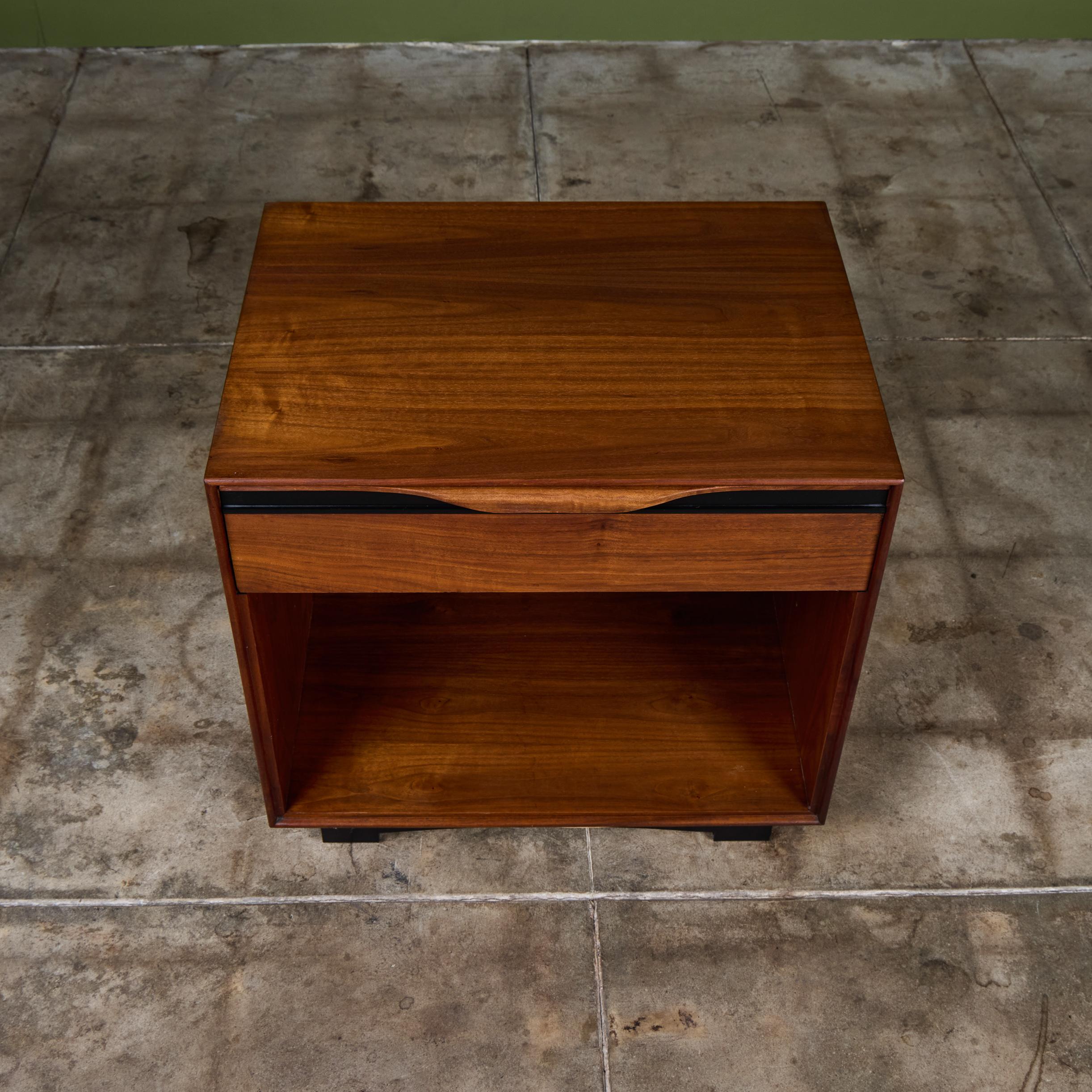 Pair of John Kapel Nightstands for Glenn of California For Sale 3