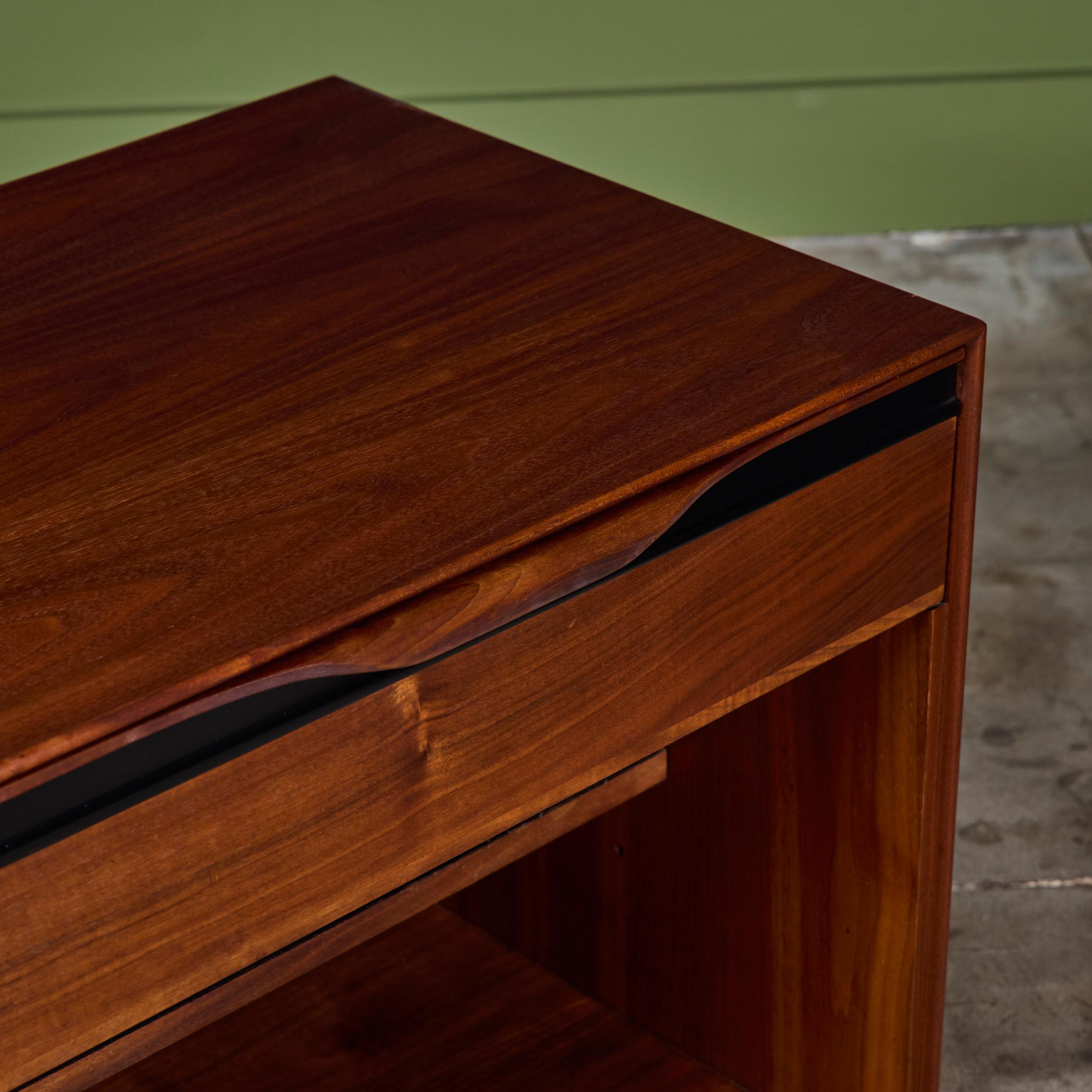 Pair of John Kapel Nightstands for Glenn of California For Sale 4