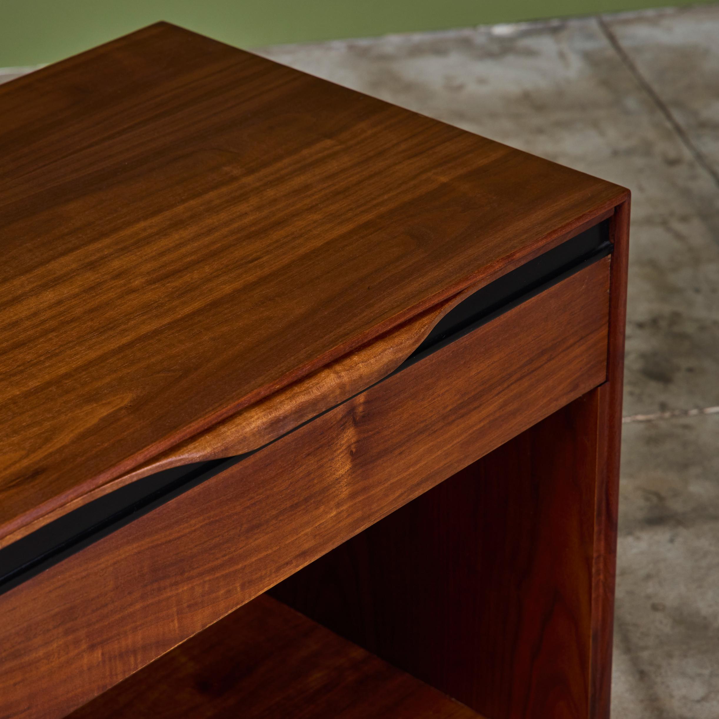Pair of John Kapel Nightstands for Glenn of California For Sale 8