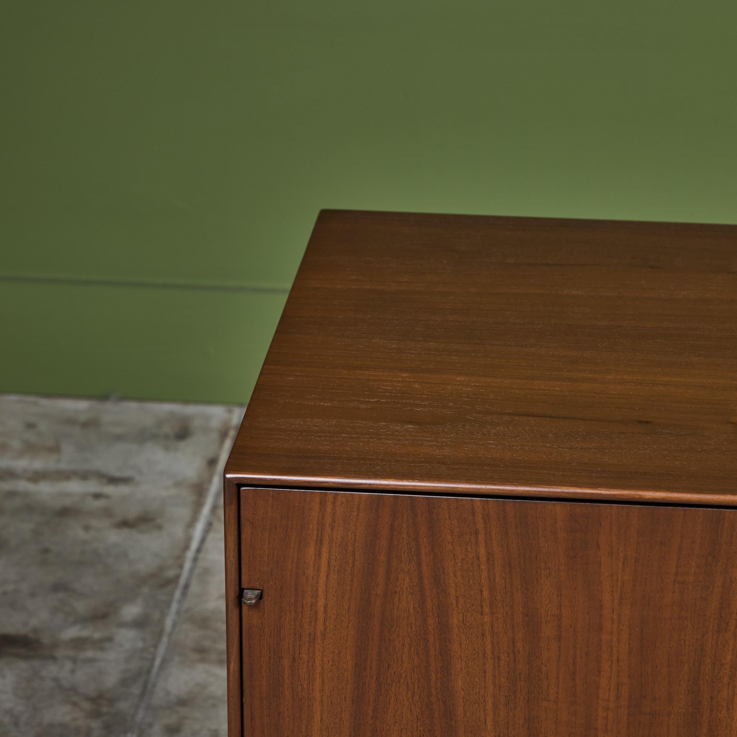 Pair of John Kapel Nightstands for Glenn of California 10