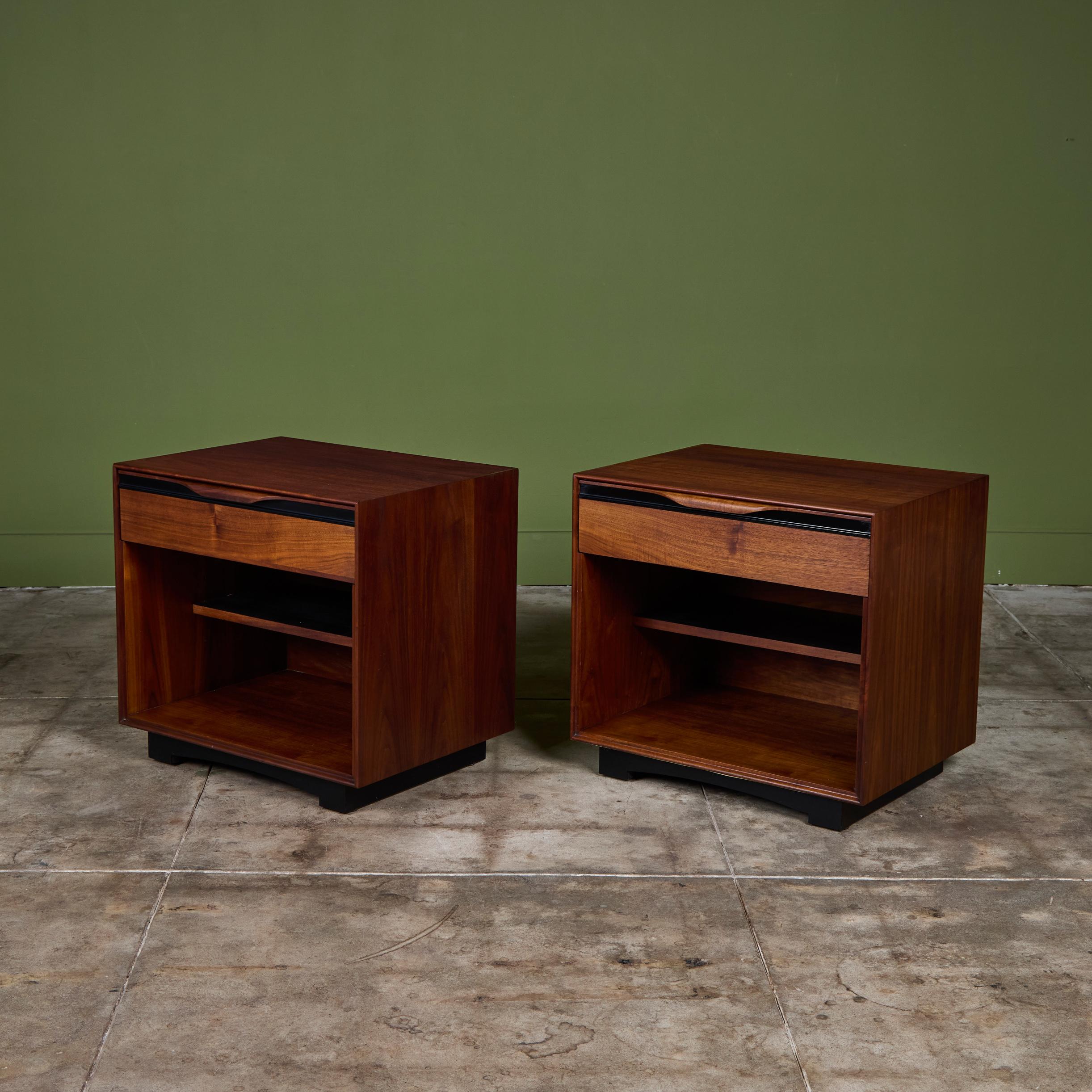 American Pair of John Kapel Nightstands for Glenn of California For Sale