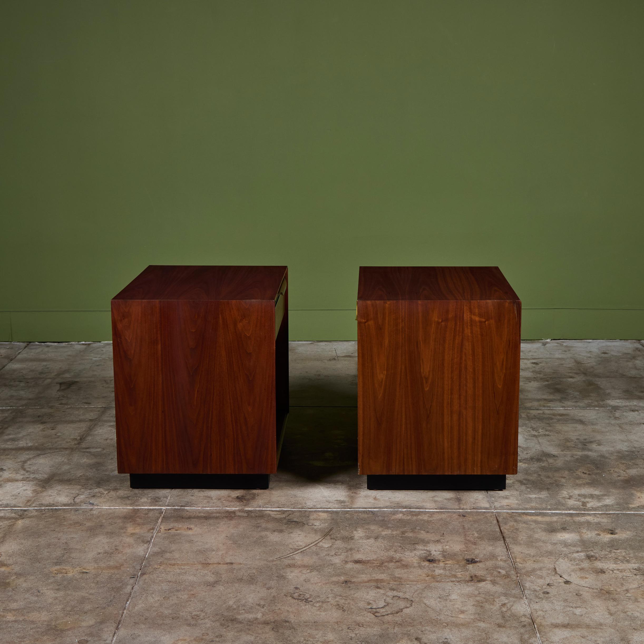 Pair of John Kapel Nightstands for Glenn of California In Good Condition For Sale In Los Angeles, CA