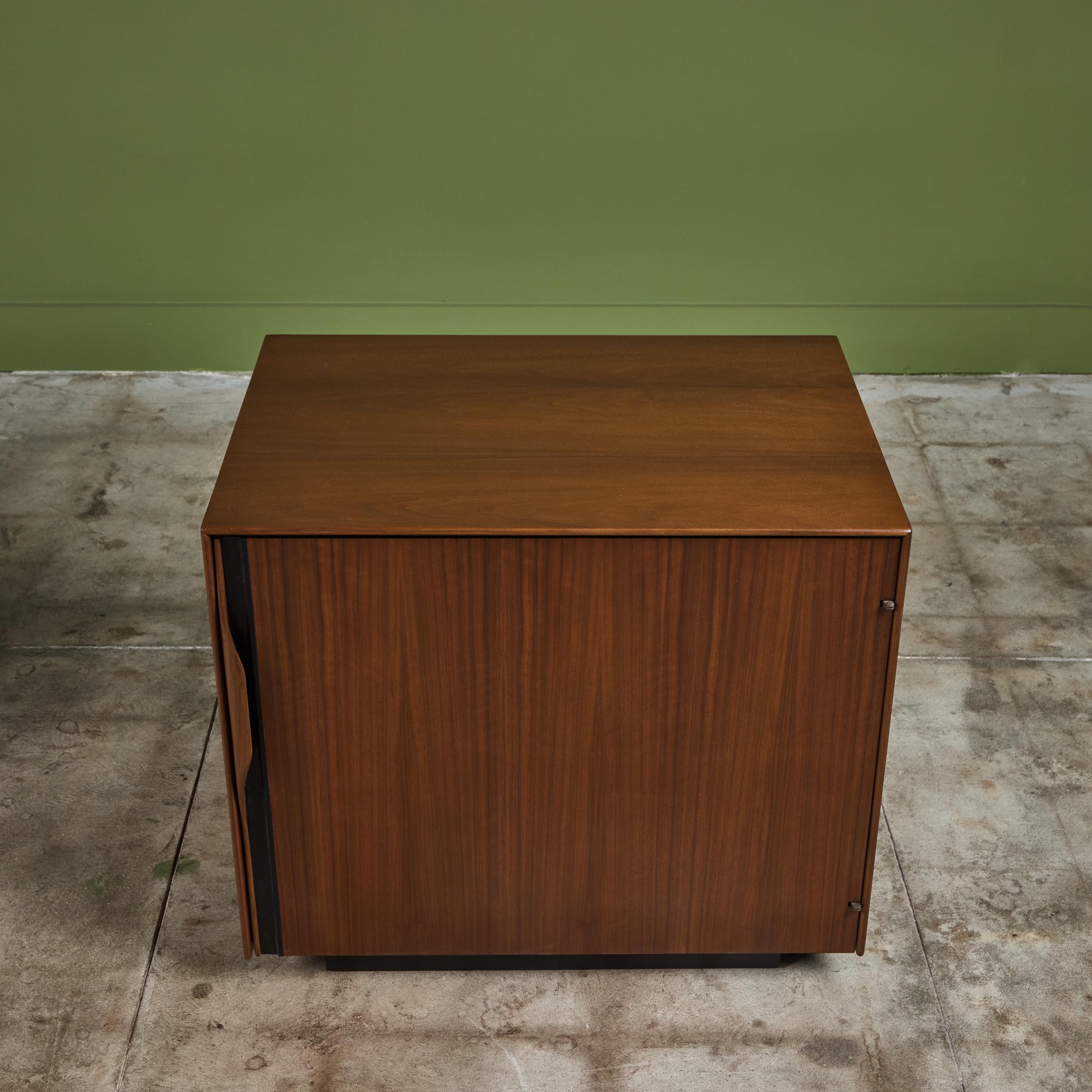 Pair of John Kapel Nightstands for Glenn of California 2
