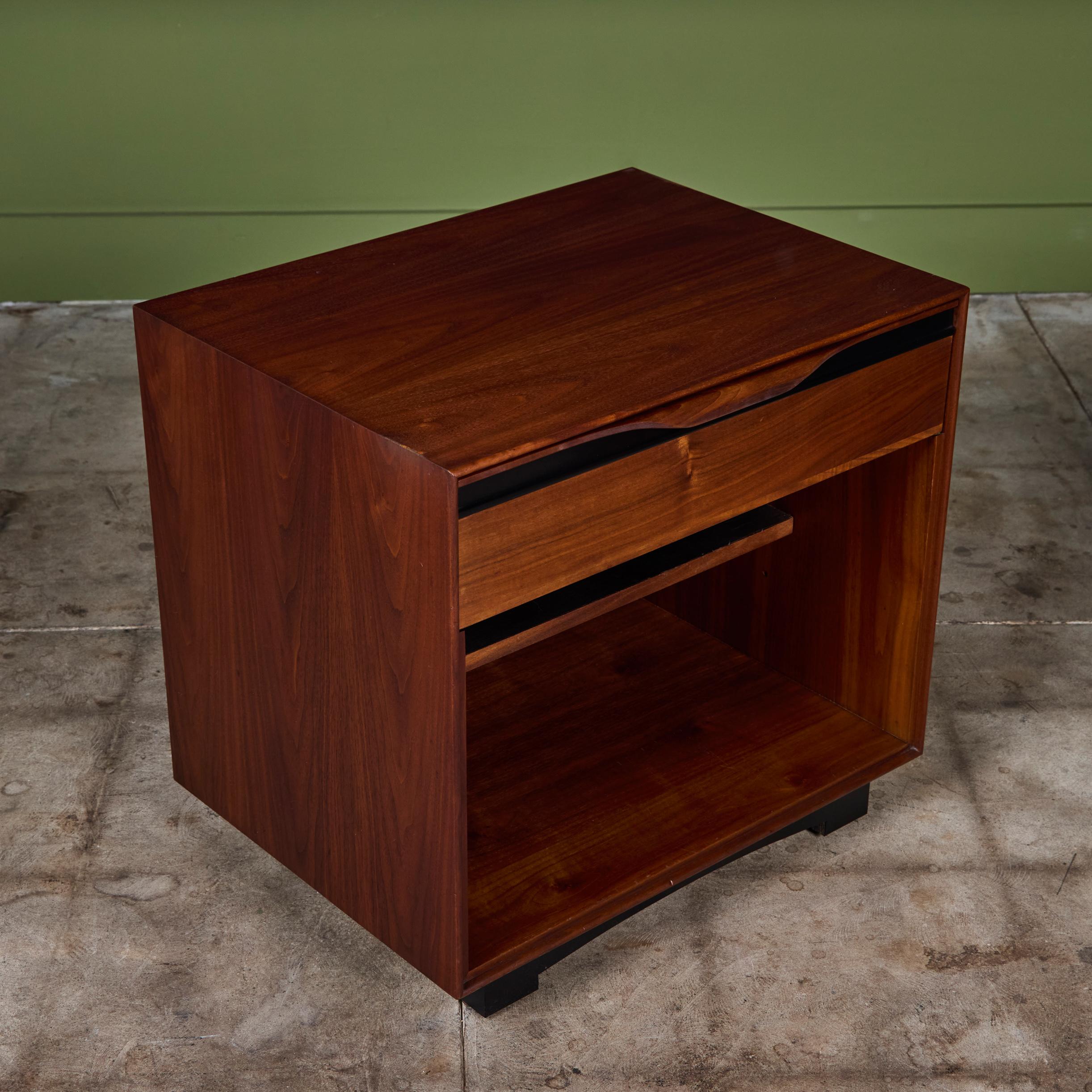 Pair of John Kapel Nightstands for Glenn of California For Sale 2