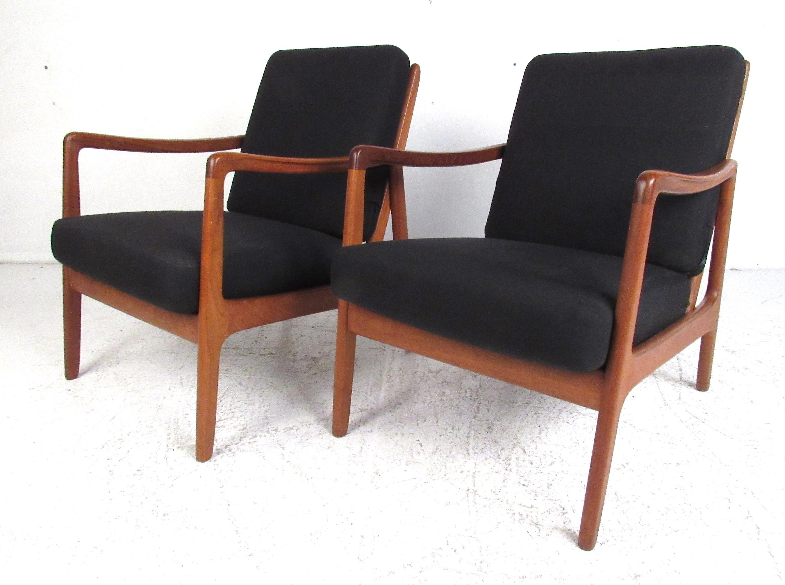 Scandinavian Modern Pair of John Stuart Mid-Century Modern Chairs by Ole Wanscher
