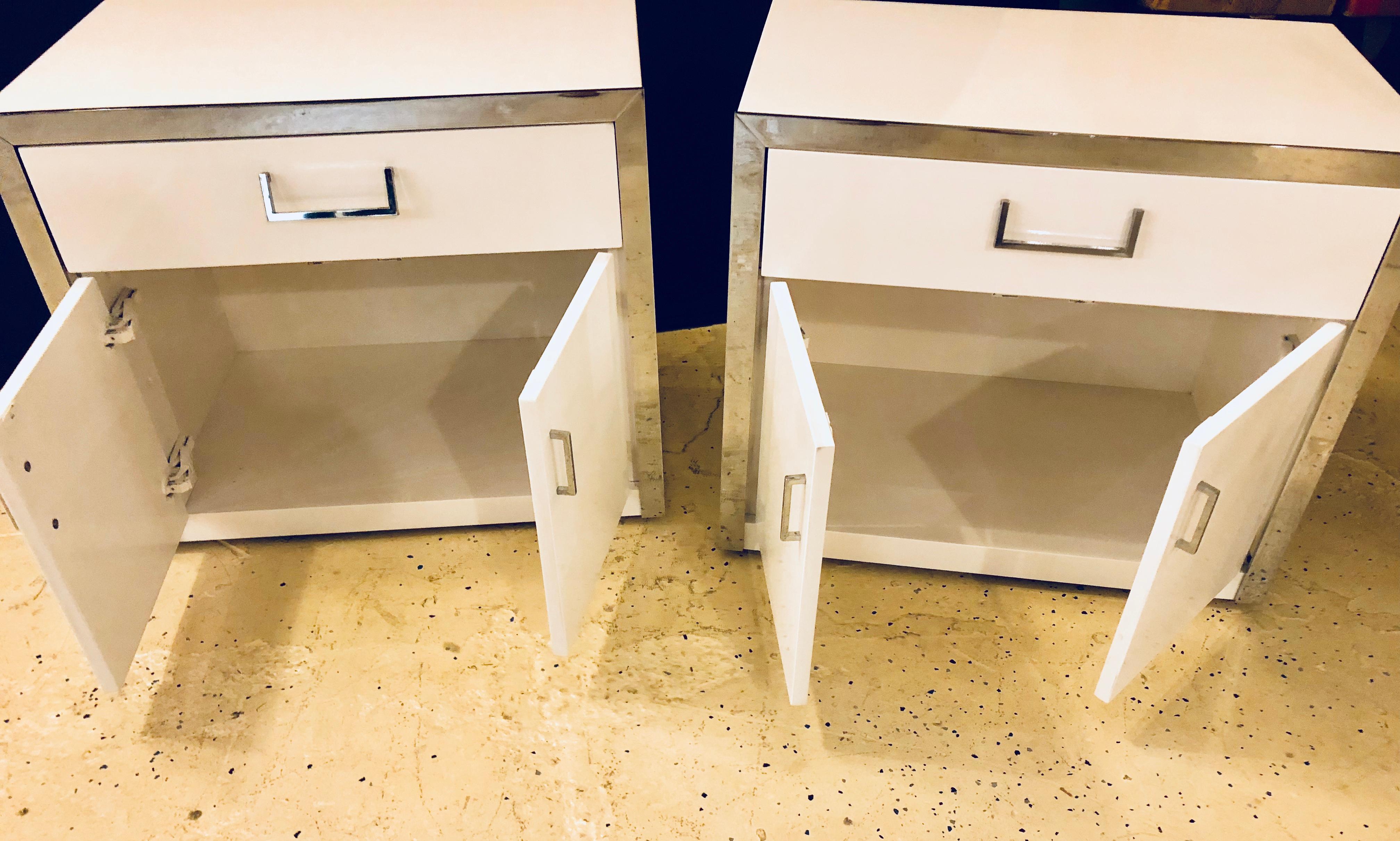 American Pair of John Stuart Mid-Century Modern White and Chrome Decorated Nightstands
