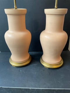 Coppia di lampade a forma di bottiglia John Thompson con finitura melone