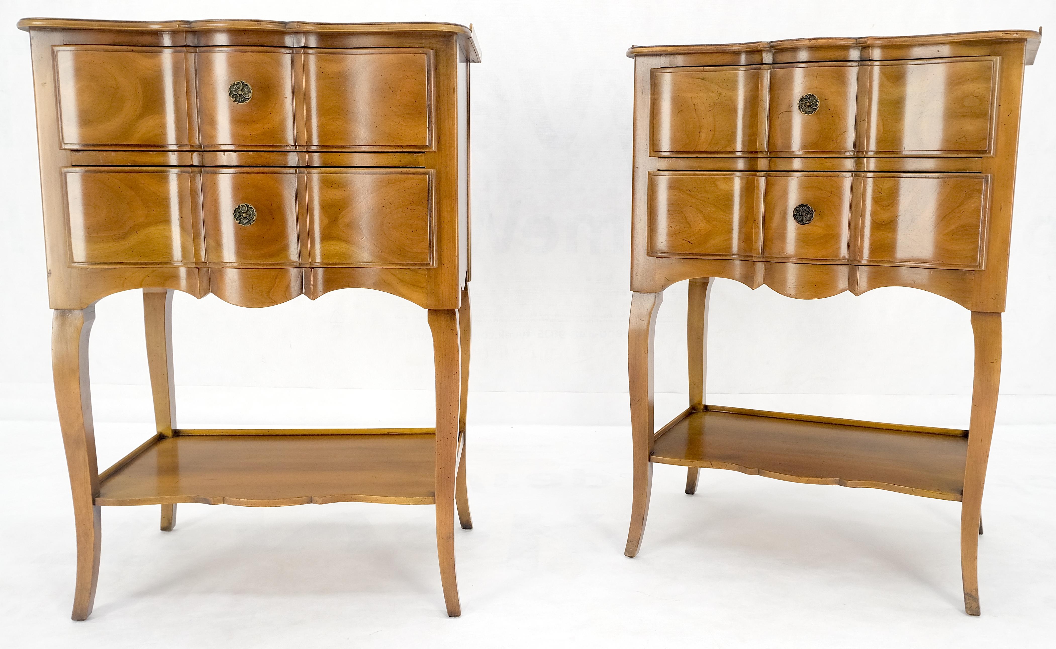 Coppia di comodini a due cassetti John Widdicomb MINT! in vendita 1
