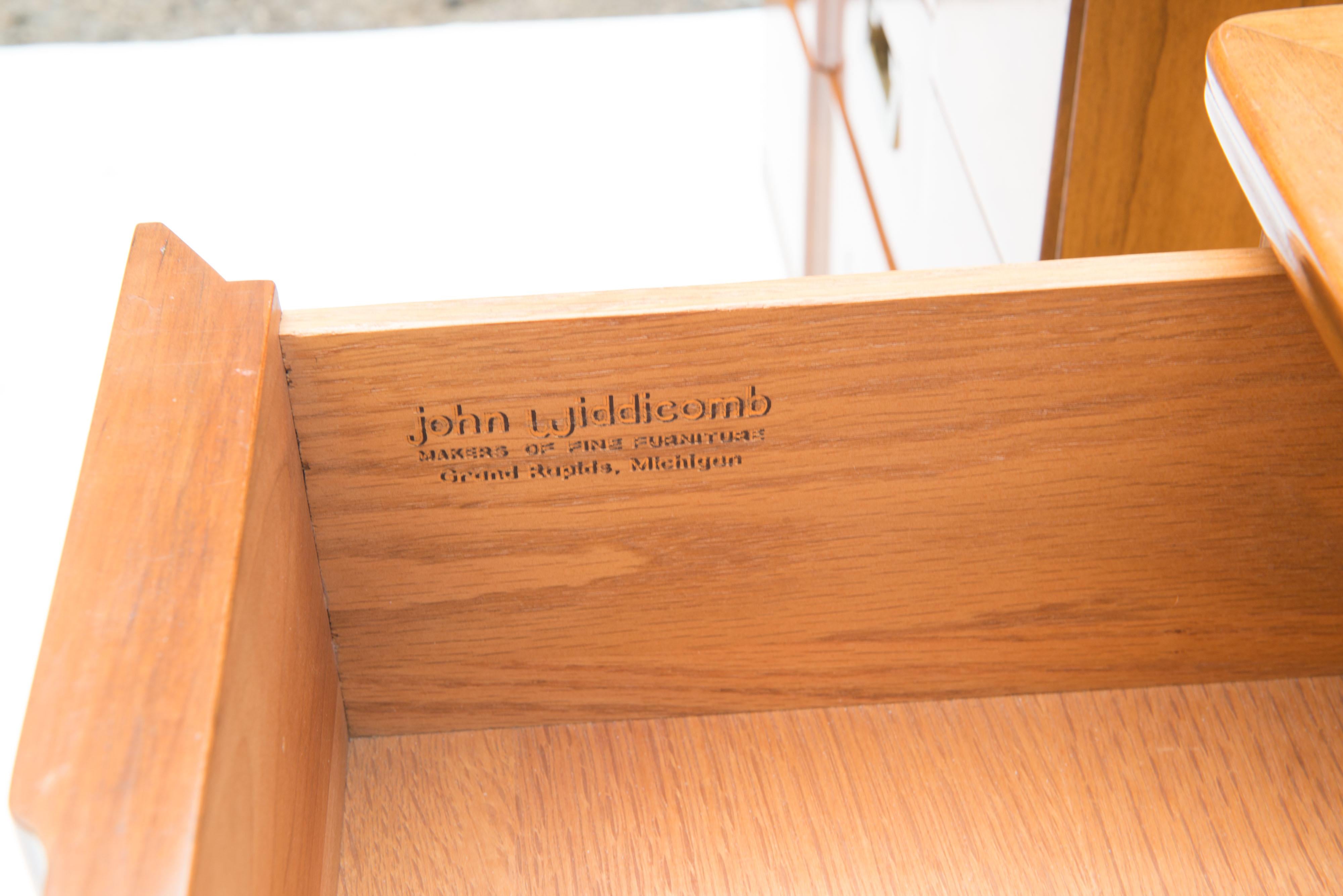 Mid-20th Century Pair of John Widdicomb Cherry Wood Bedside Tables