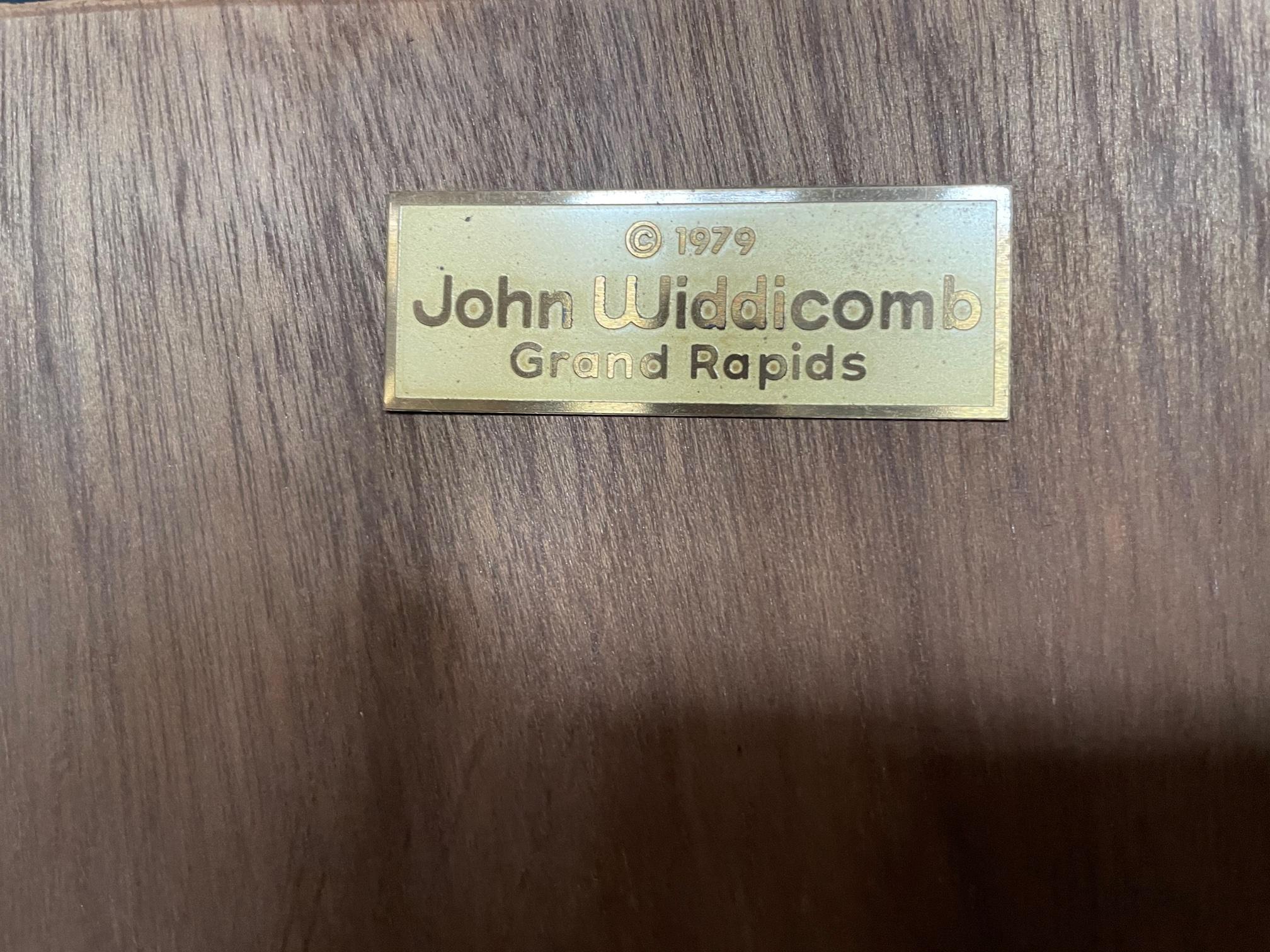 Mid-Century Modern Paire de miroirs John Widdicomb 1979 en vente