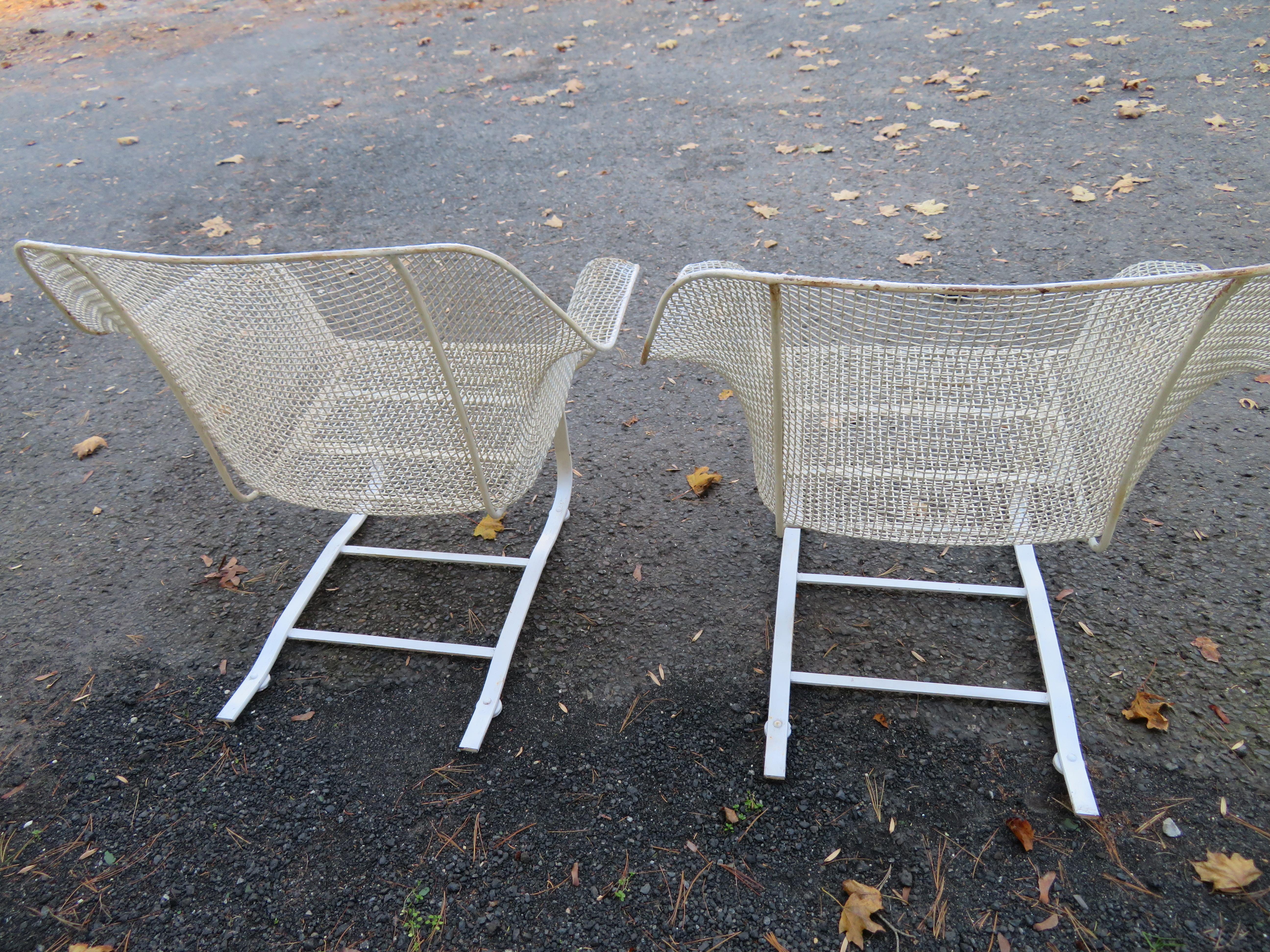Américain Paire de chaises longues de patio Springer Sculptura de John Woodard du milieu du siècle dernier en vente