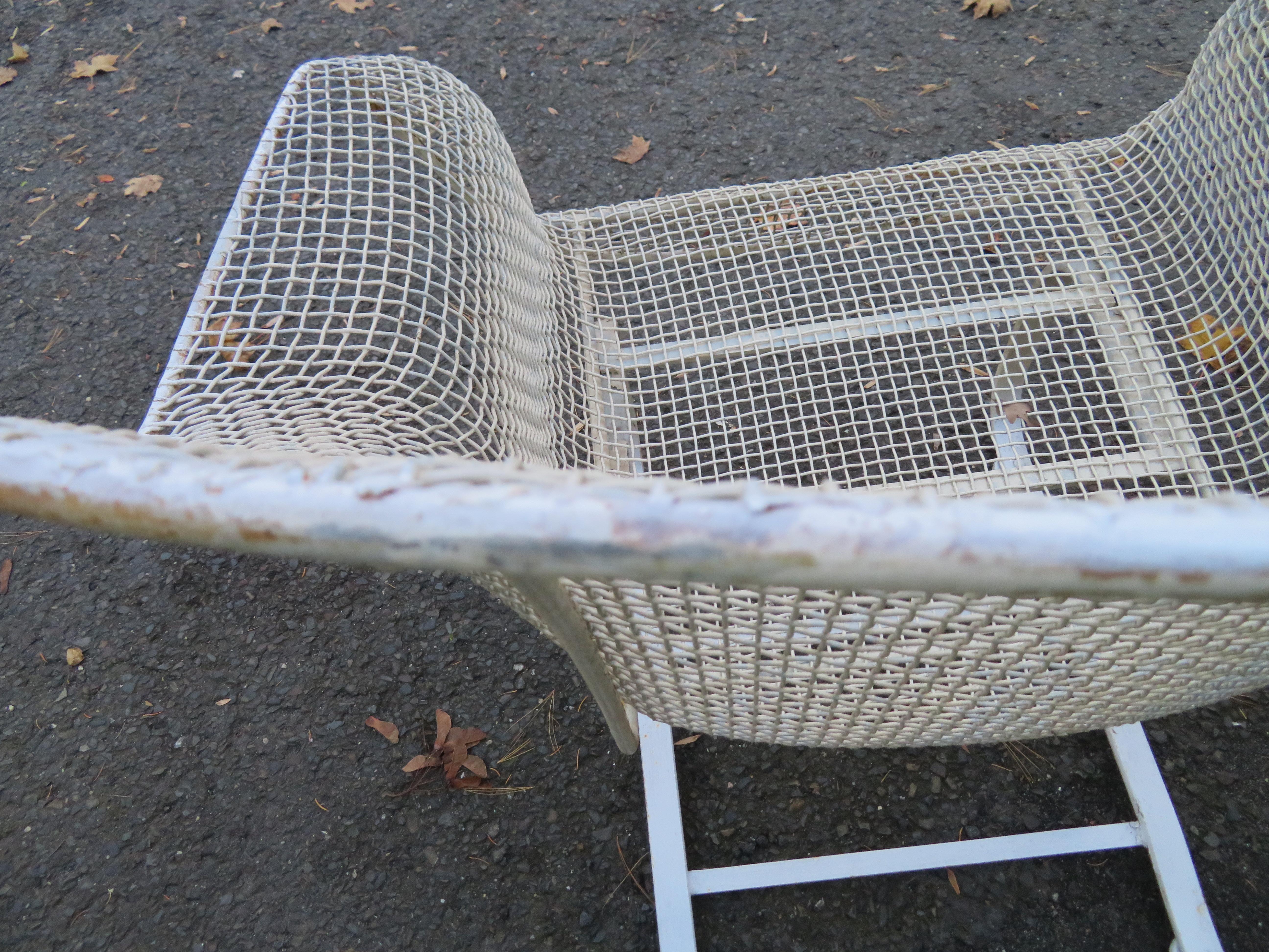 Pair of John Woodard Sculptura Springer Patio Lounge Chairs Mid Century In Good Condition For Sale In Pemberton, NJ