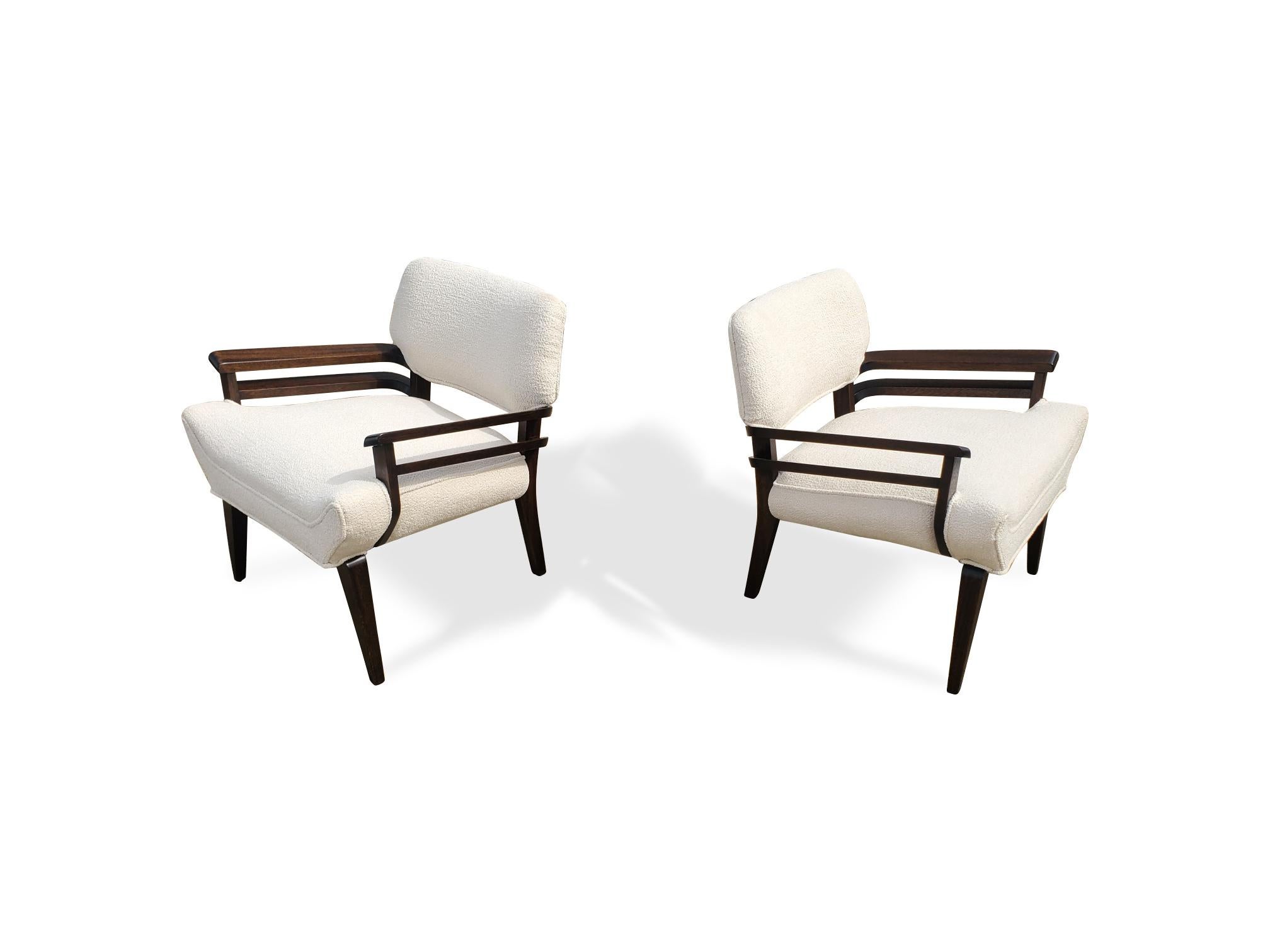 Mid-Century Modern Pair of Johnn Keal for Brown Saltman Lounge Chairs  For Sale