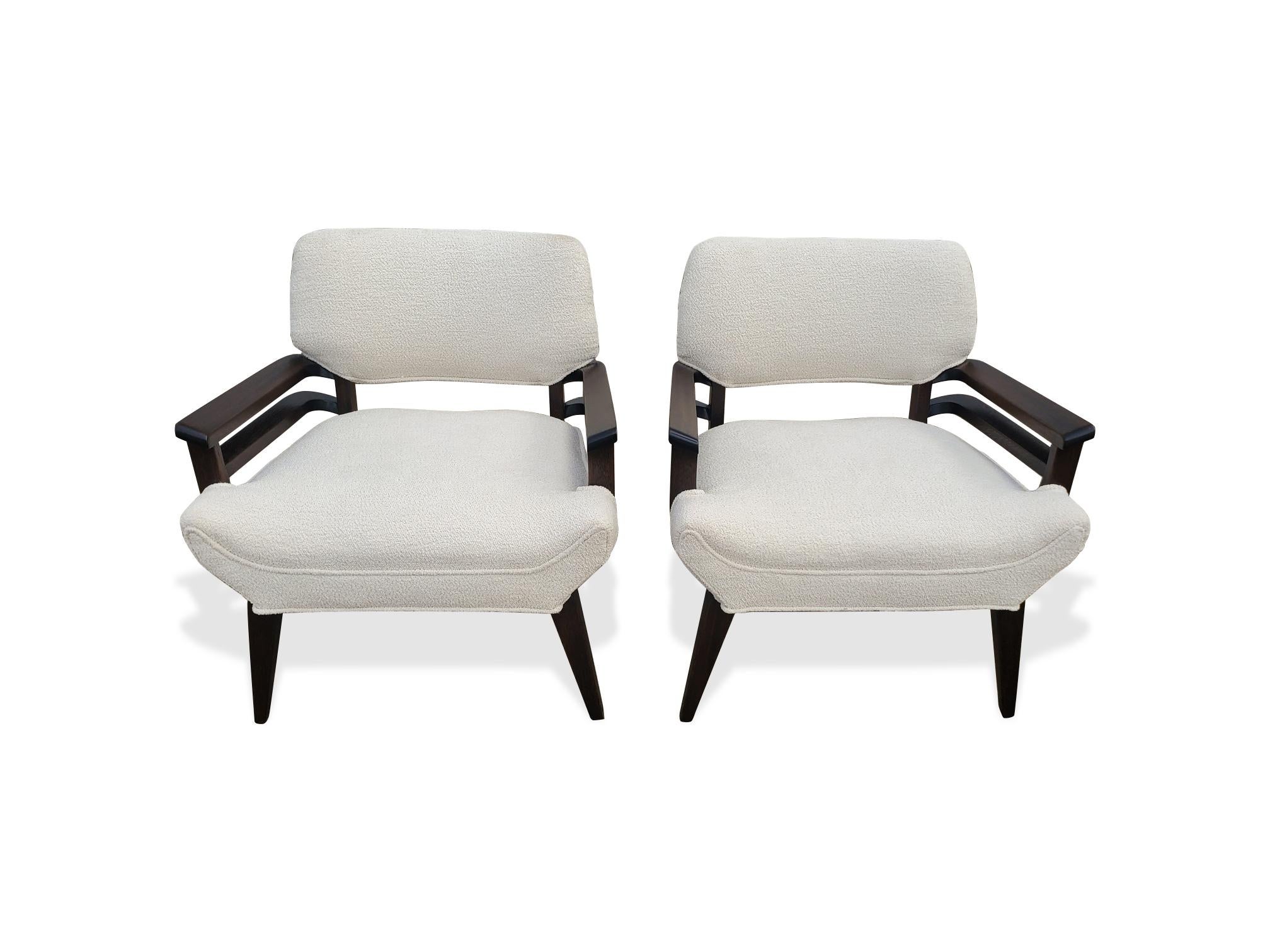 Pair of Johnn Keal for Brown Saltman Lounge Chairs  In Good Condition For Sale In Middlesex, NJ