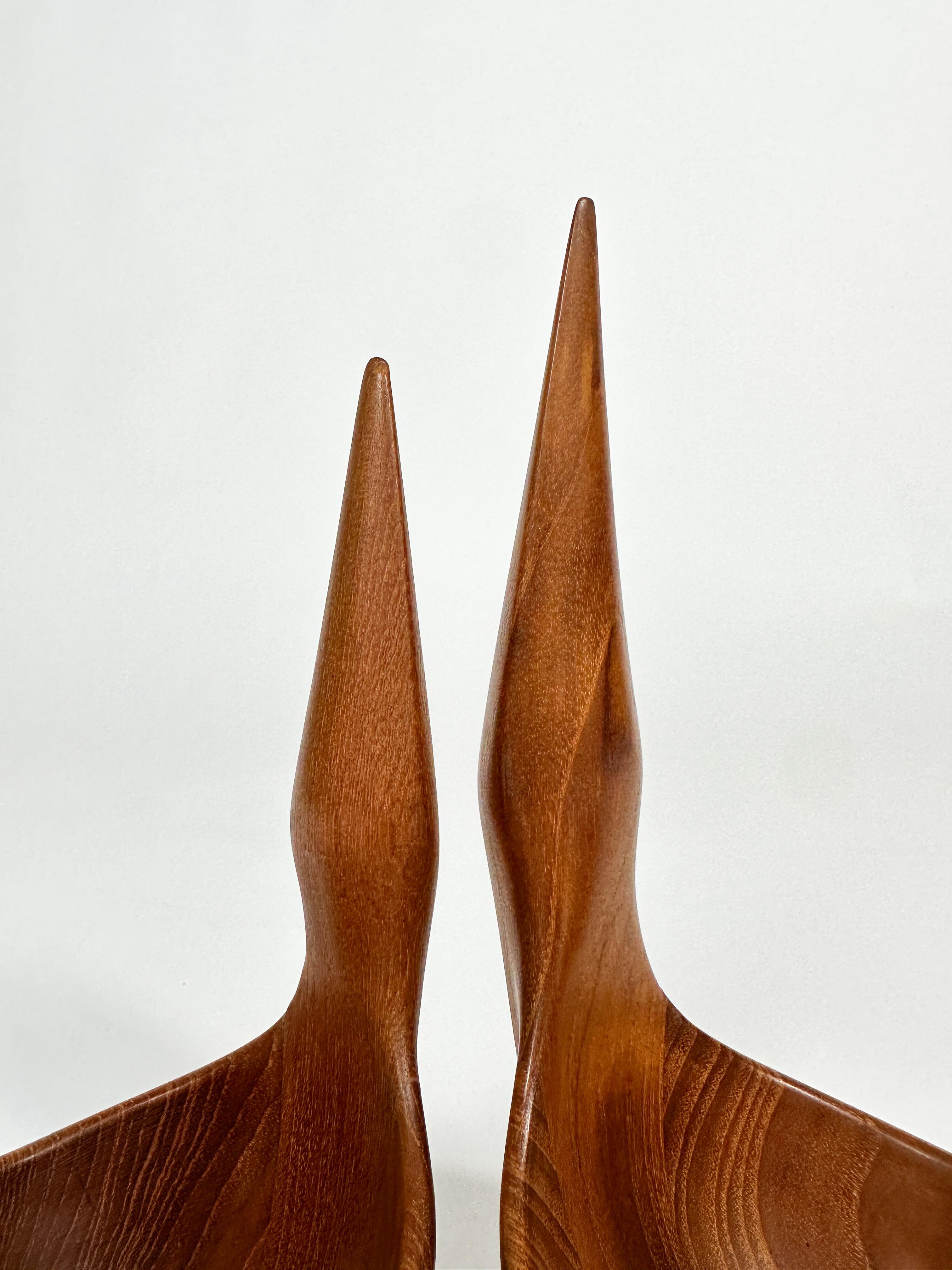 Pareja de cuencos de teca Johnny Mattsson Escultura tallada a mano Suecia Años 50 en venta 4