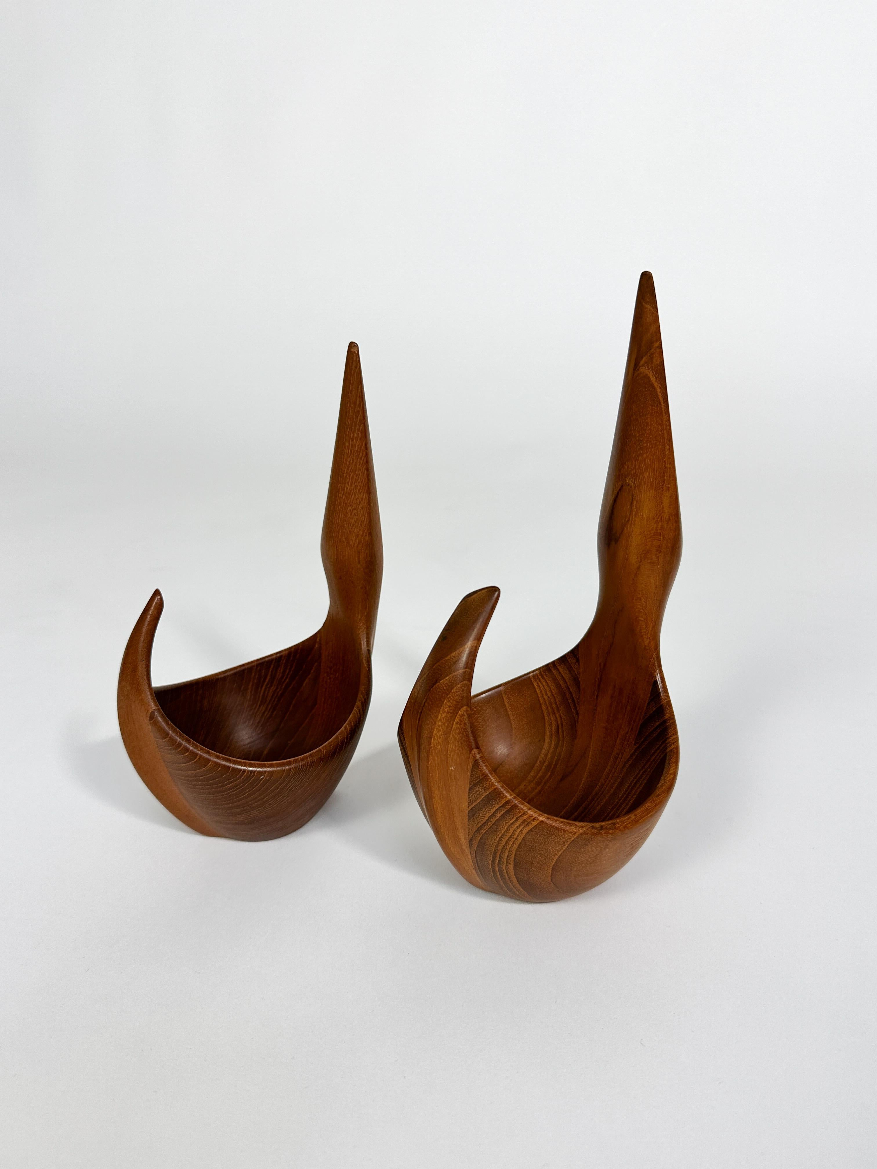Pareja de cuencos de teca Johnny Mattsson Escultura tallada a mano Suecia Años 50 en Bueno estado para la venta en Basel, BS