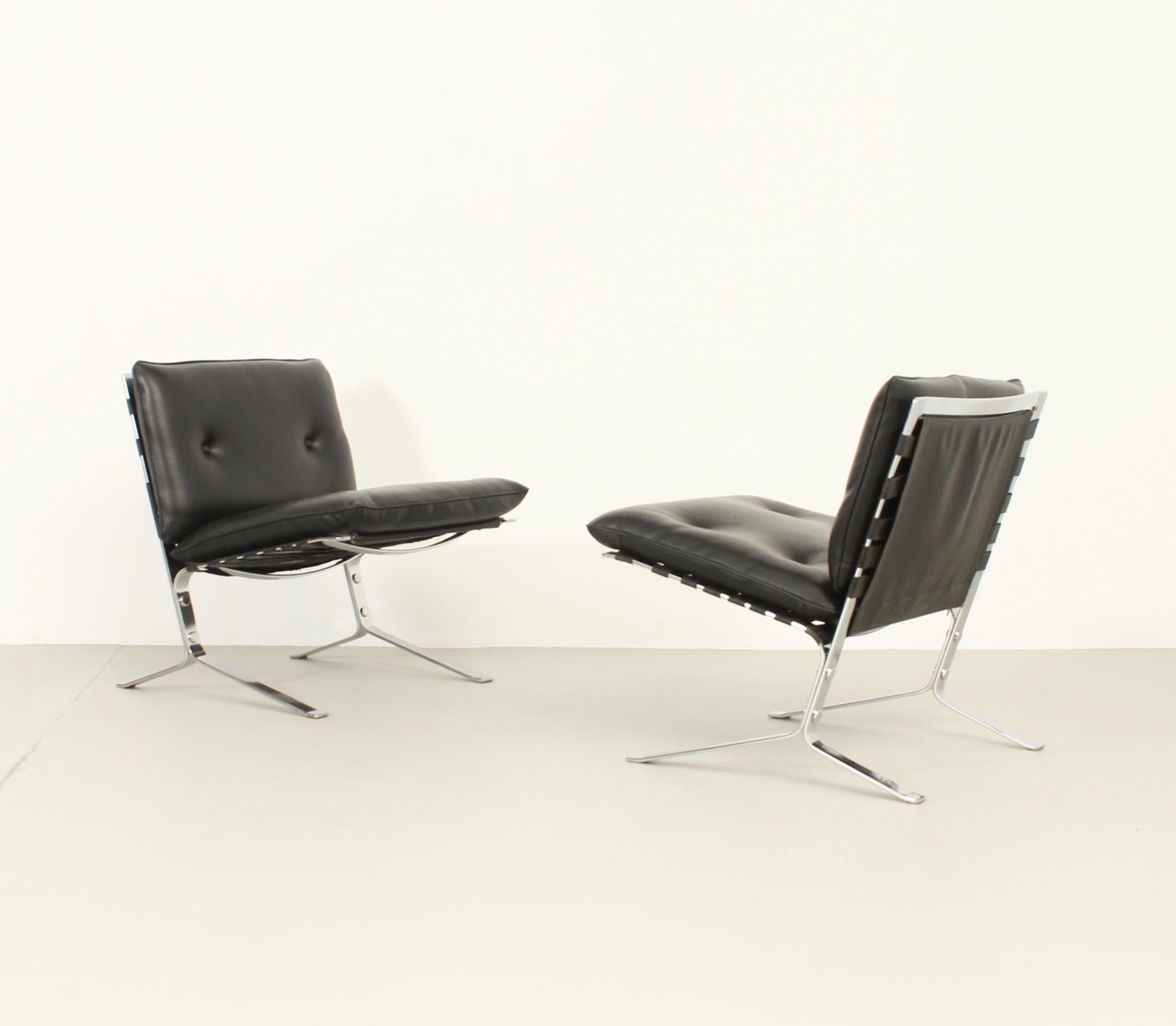 Pair of Joker Easy Chairs by Olivier Mourgue, France, 1960 2