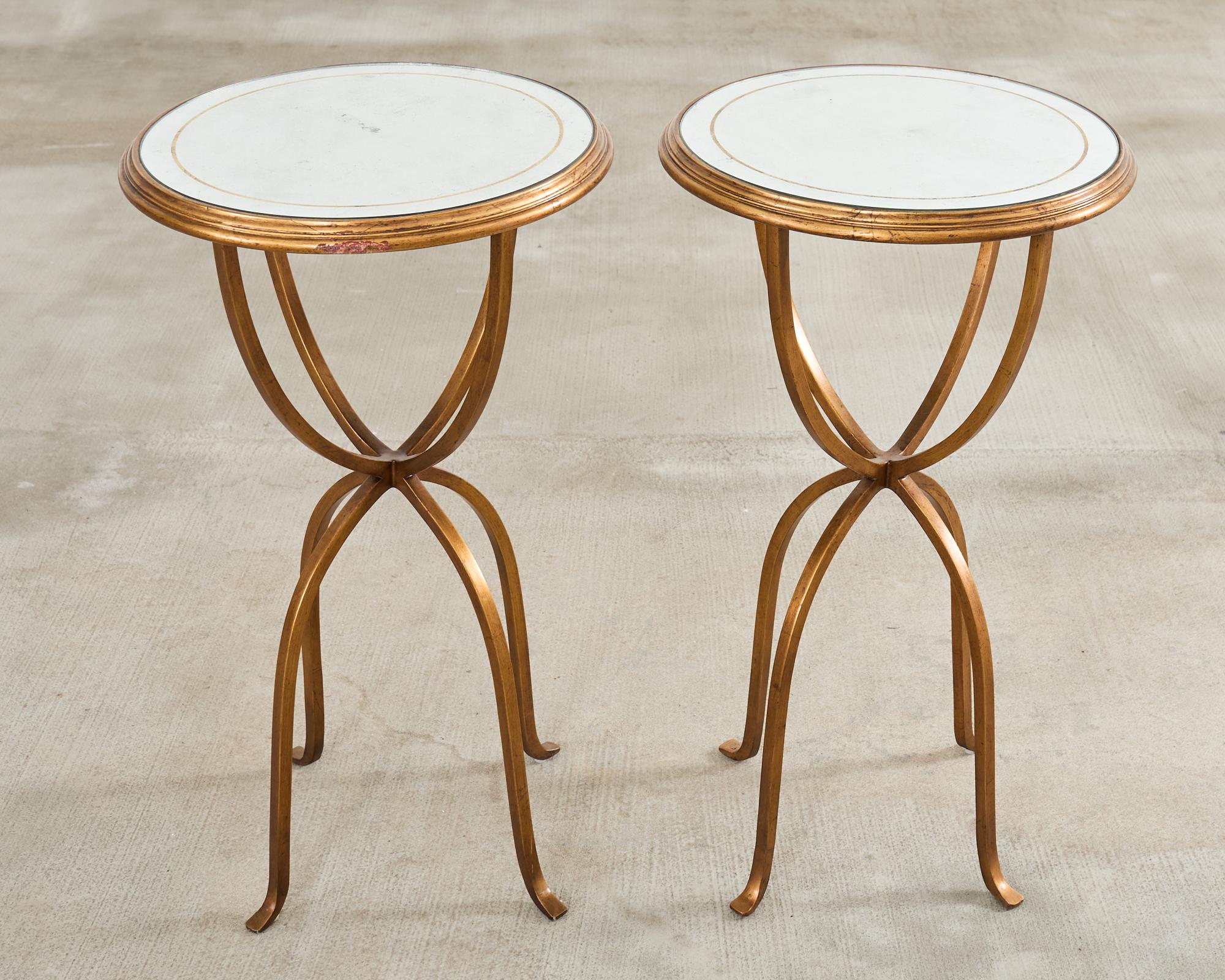 XXIe siècle et contemporain Paire de tables à boire en fer doré de Jonathan Charles en vente