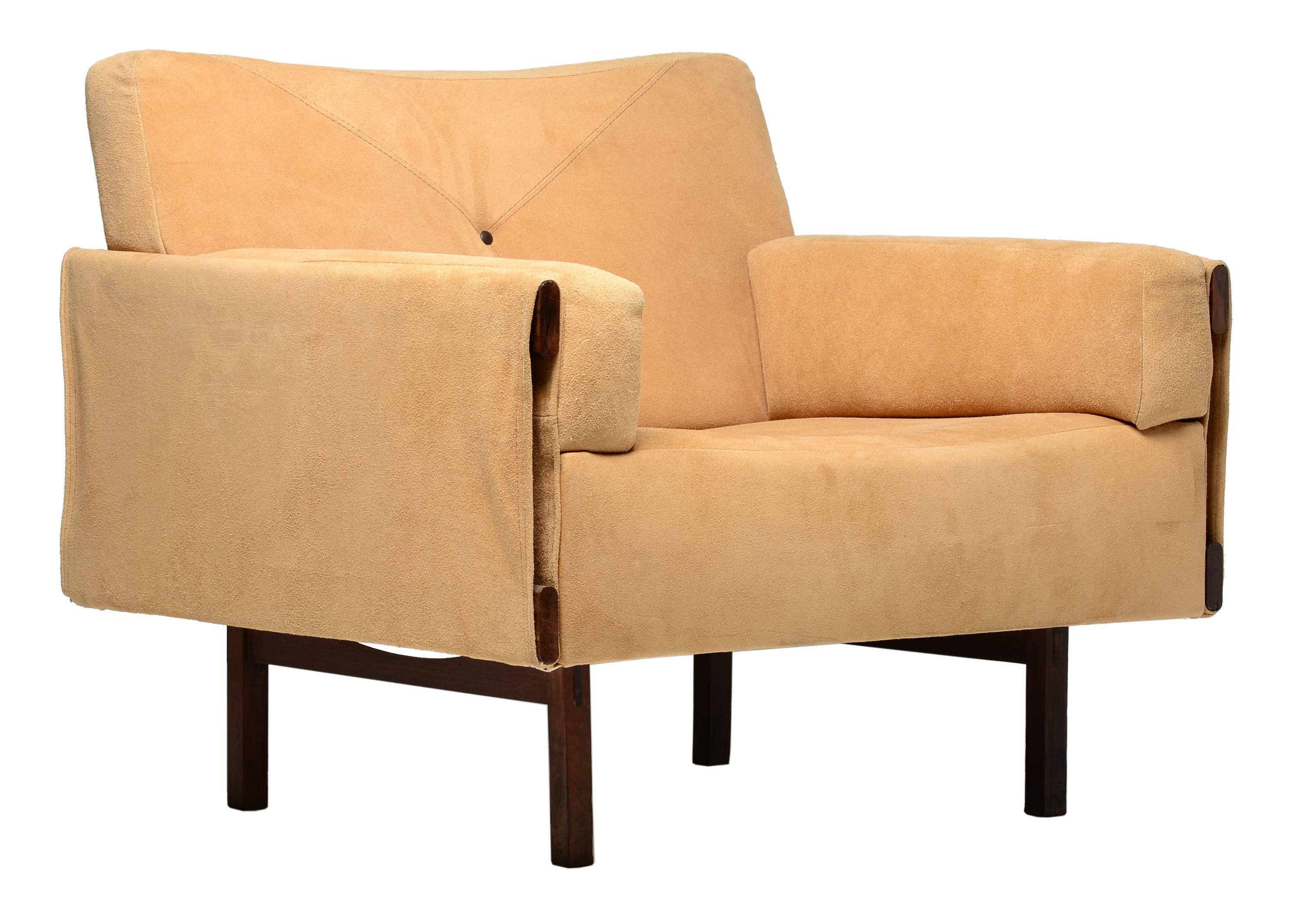 Mid-Century Modern Pair of Jorge Zalszupin Lounge Chairs in Suede