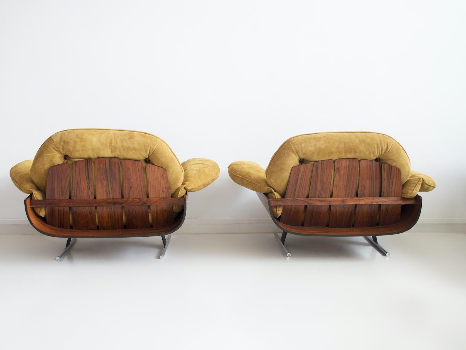 Pair of Jorge Zalszupin Presidential Armchairs of Hardwood and Suede For Sale 9