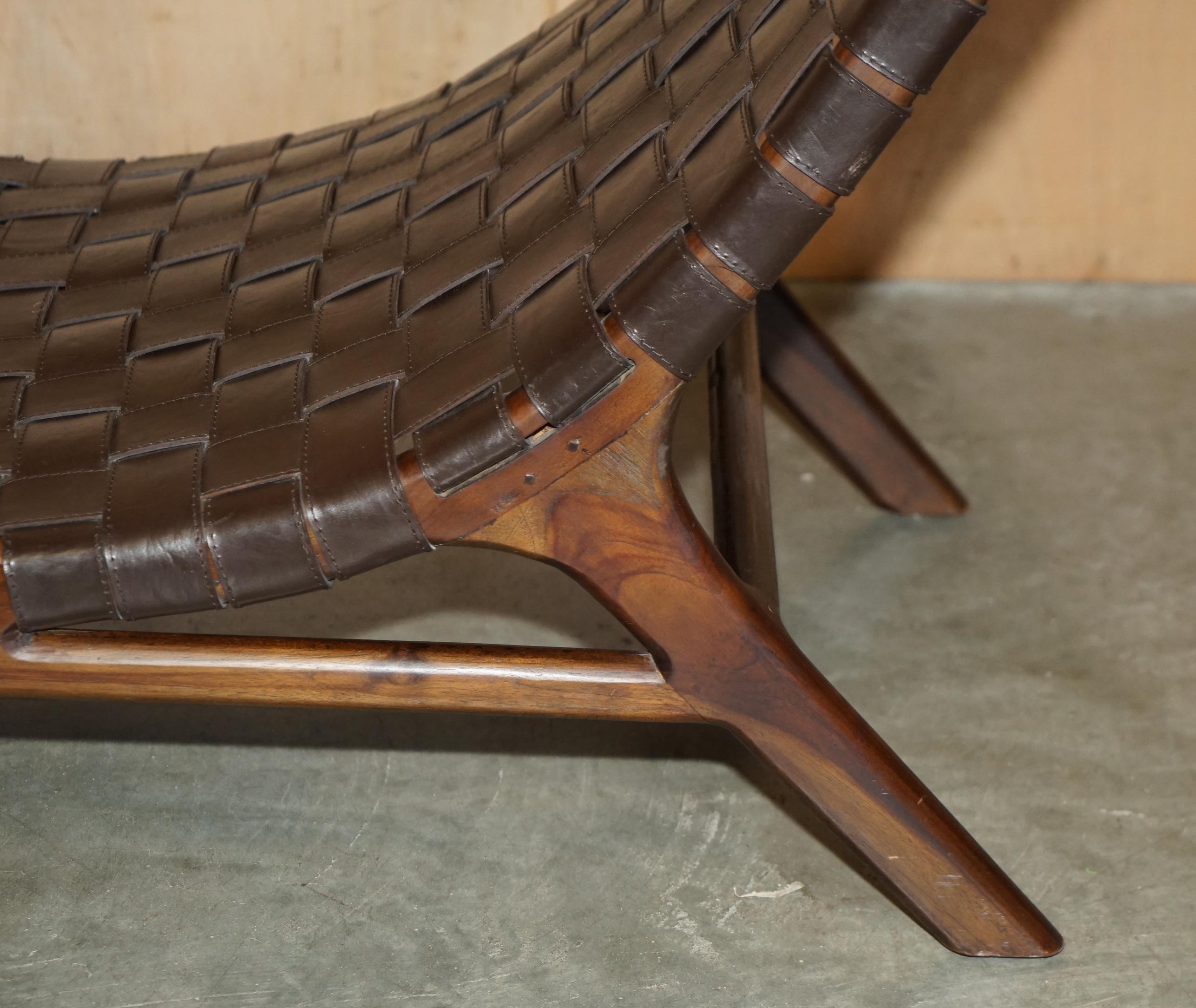 PAIR OF JOSE ZANINE CALDAS STYLE DANISH WALNUT WOVEN LEATHER CHAISE LOUNGE CHAiR Bon état - En vente à West Sussex, Pulborough